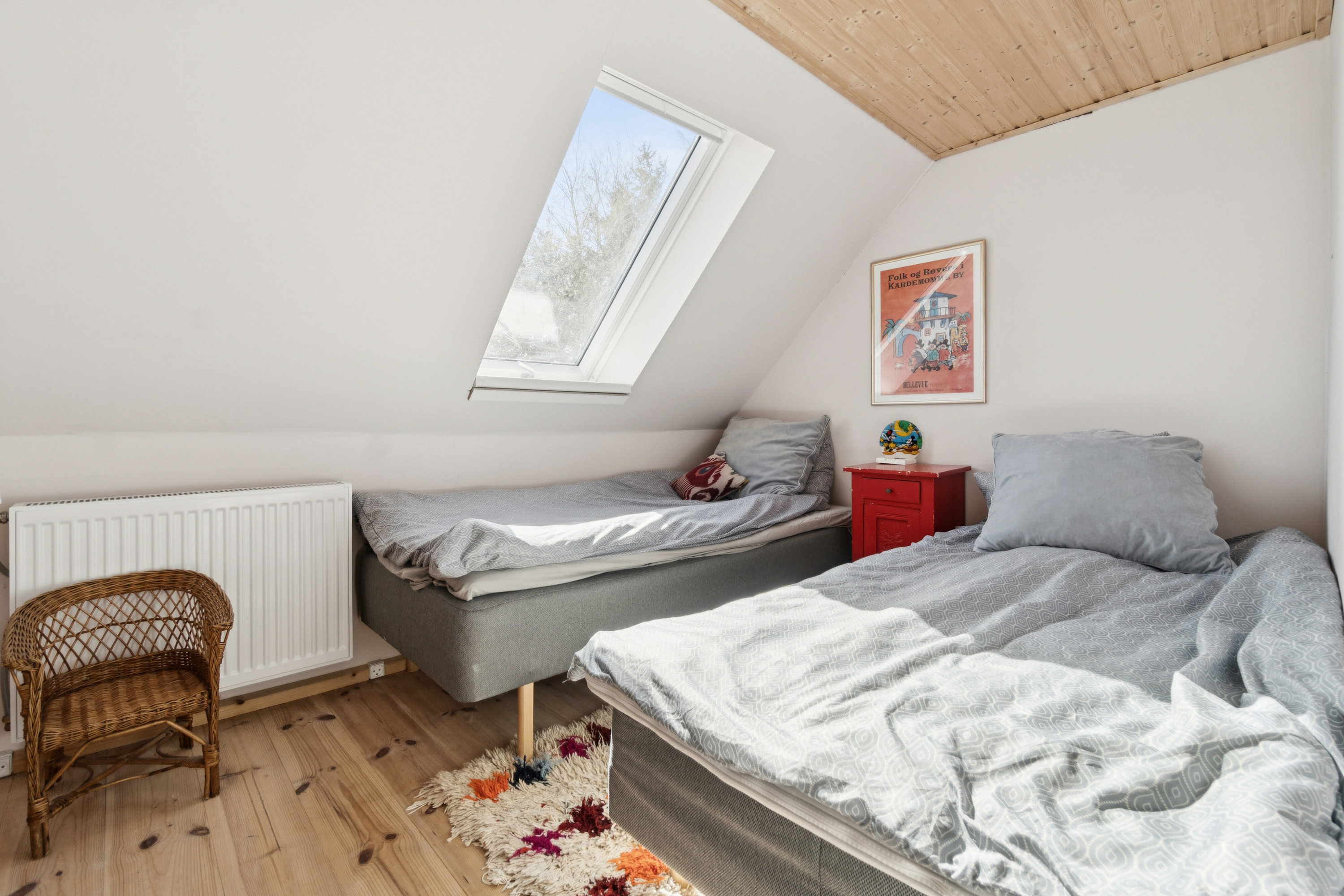 Fremhævet soveværelse billede i fuldskærmstilstand. Billede af Flæskedalsvej 1, Østerlars, 3760 Gudhjem