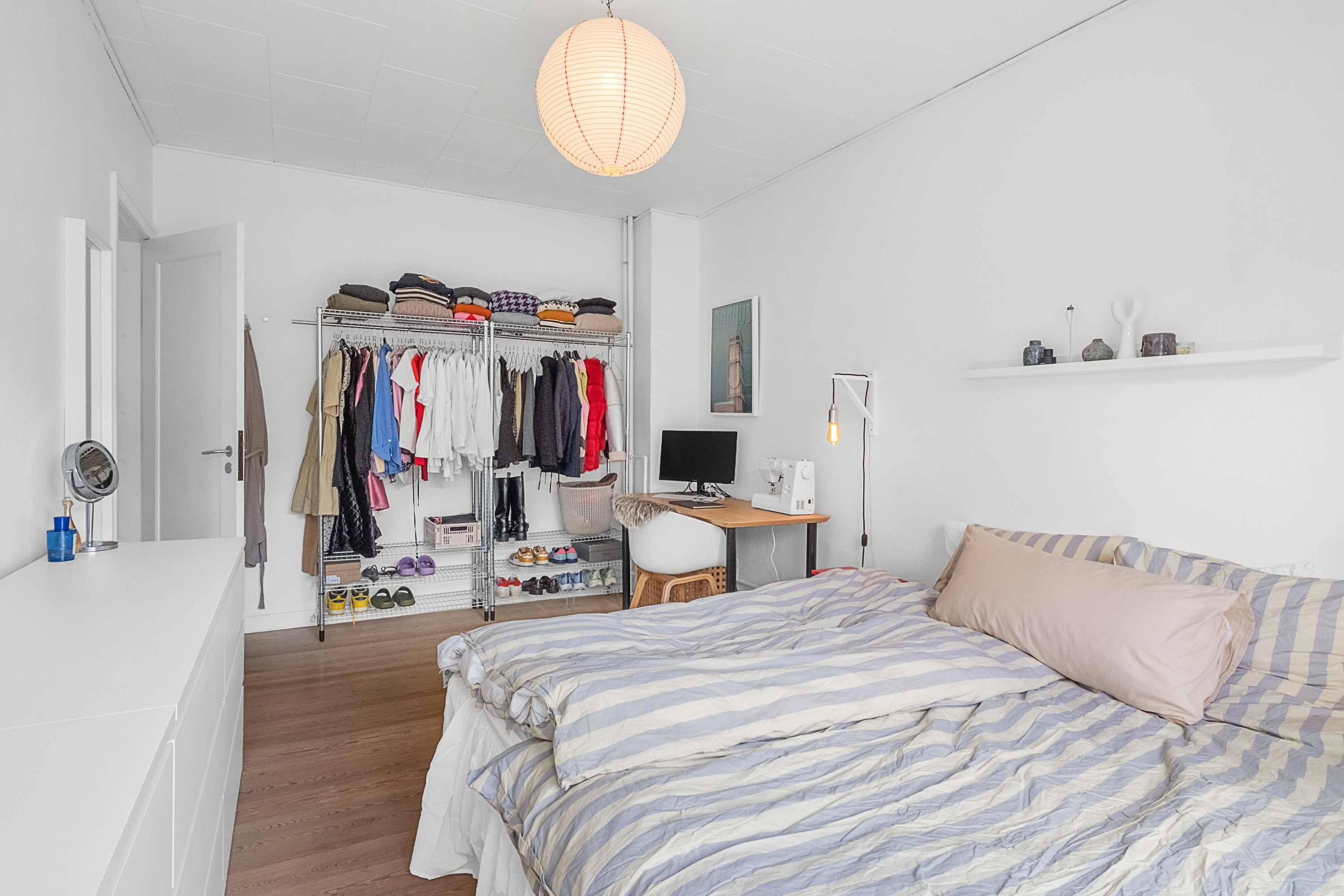 Fremhævet soveværelse billede i fuldskærmstilstand. Billede af Silkeborgvej 138, 2. tv., 8000 Aarhus C