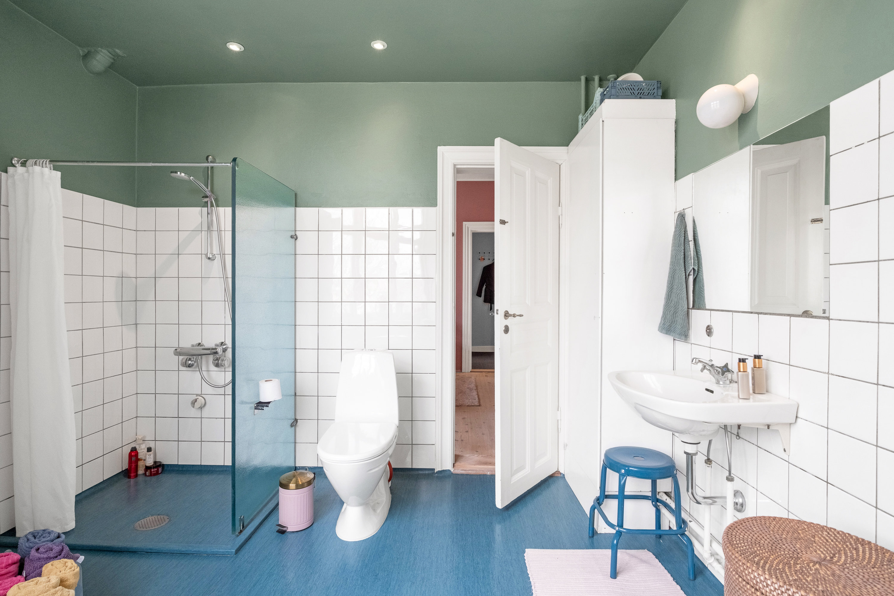 Fremhævet badeværelse billede i fuldskærmstilstand. Billede af Ewaldsgade 14, 3. tv., 8000 Aarhus C