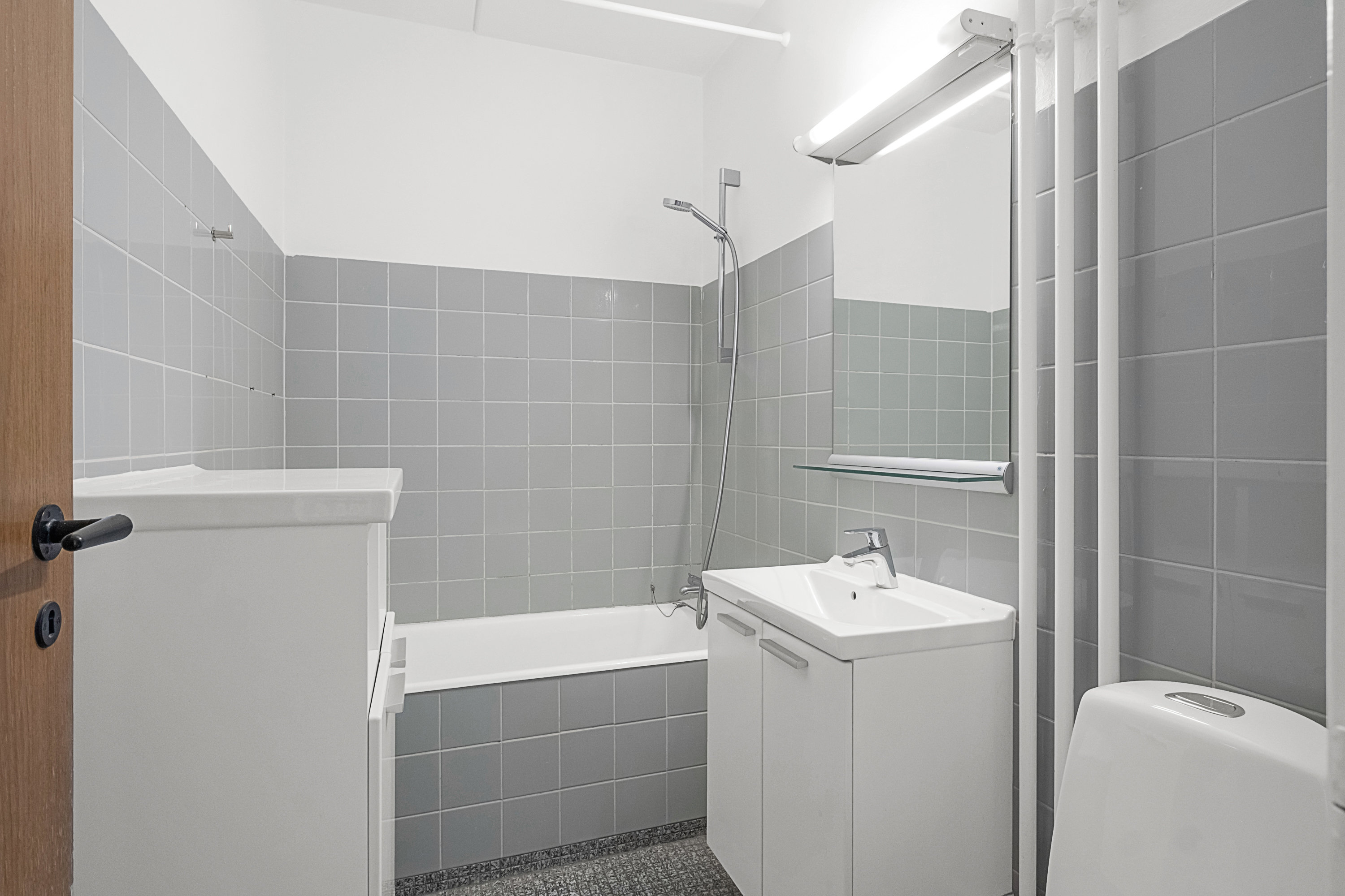 Fremhævet badeværelse billede i fuldskærmstilstand. Billede af Grønnegade 82, 2. 13., 8000 Aarhus C