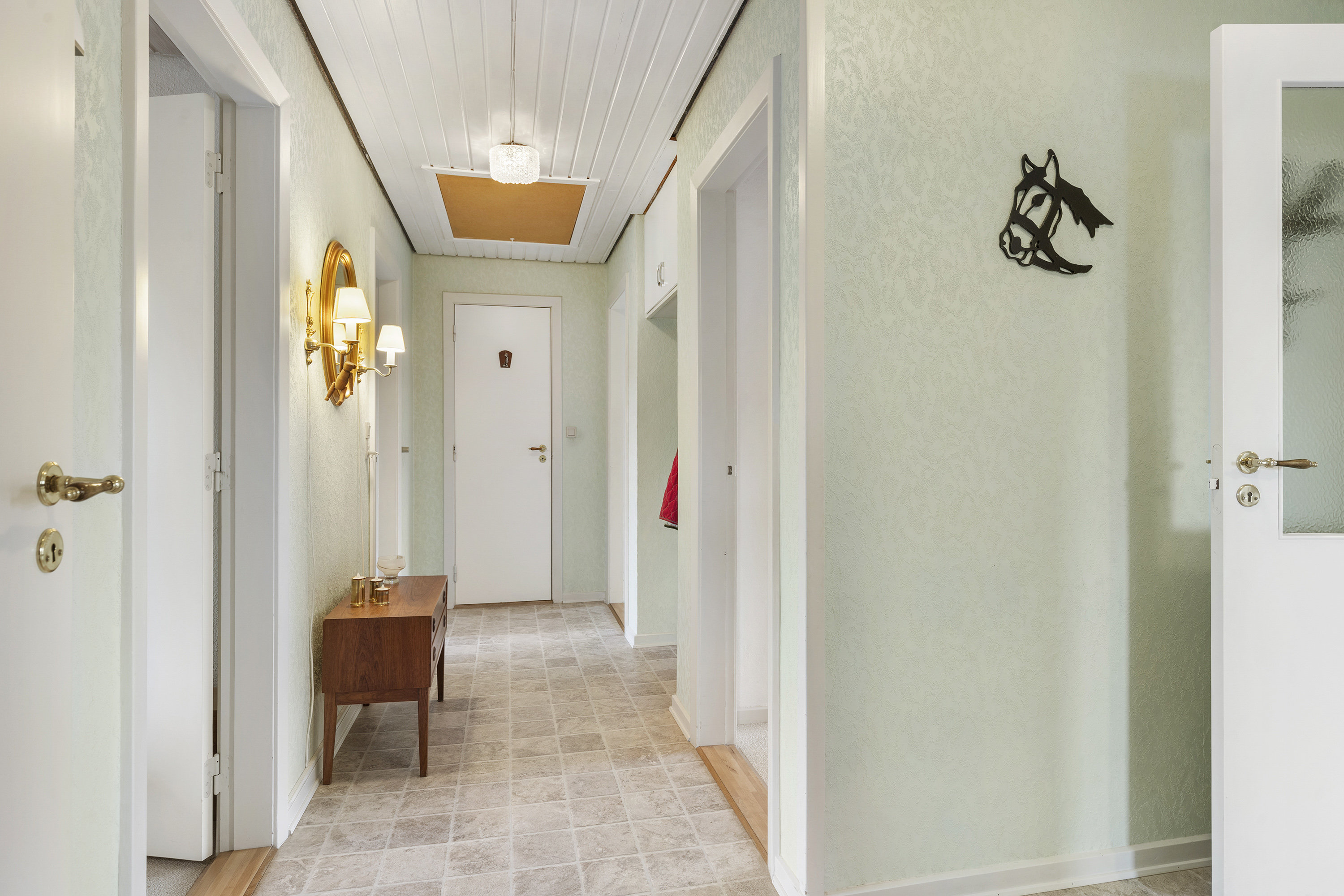 Fremhævet gang billede i fuldskærmstilstand. Billede af Vestervænget 8, 9530 Støvring