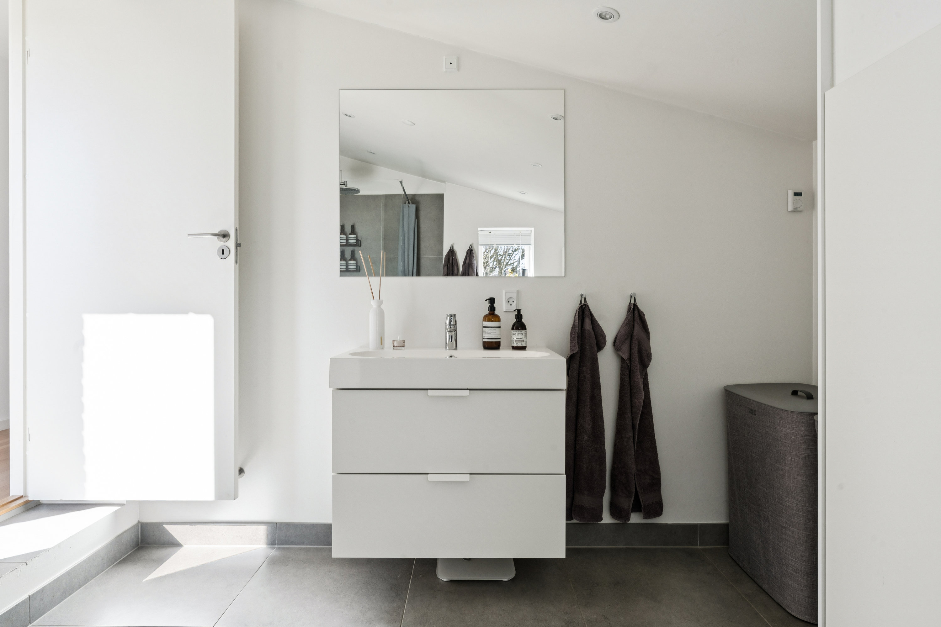 Fremhævet  billede i fuldskærmstilstand. Billede af Skovlykke 3, Gug, 9210 Aalborg SØ