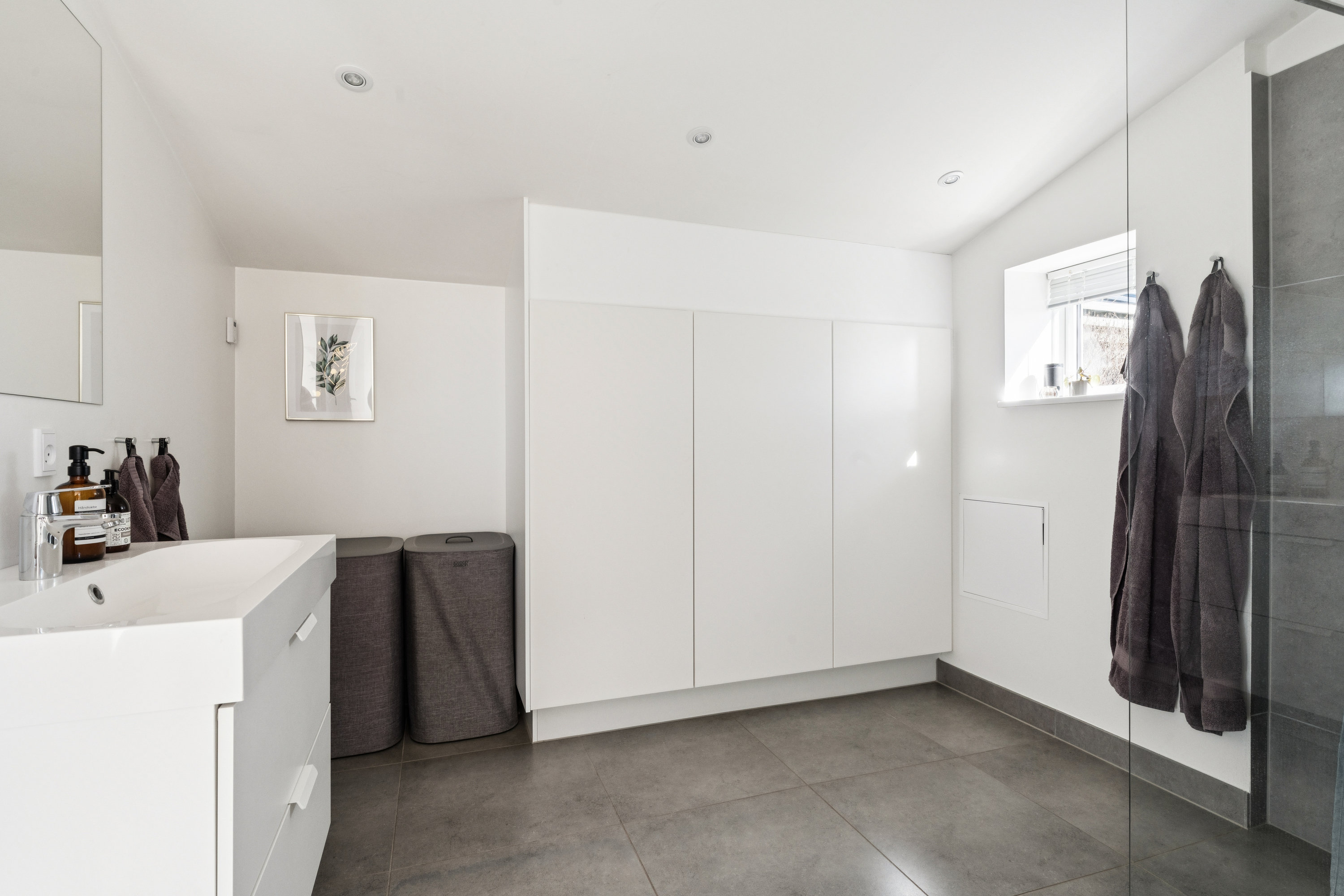 Fremhævet  billede i fuldskærmstilstand. Billede af Skovlykke 3, Gug, 9210 Aalborg SØ