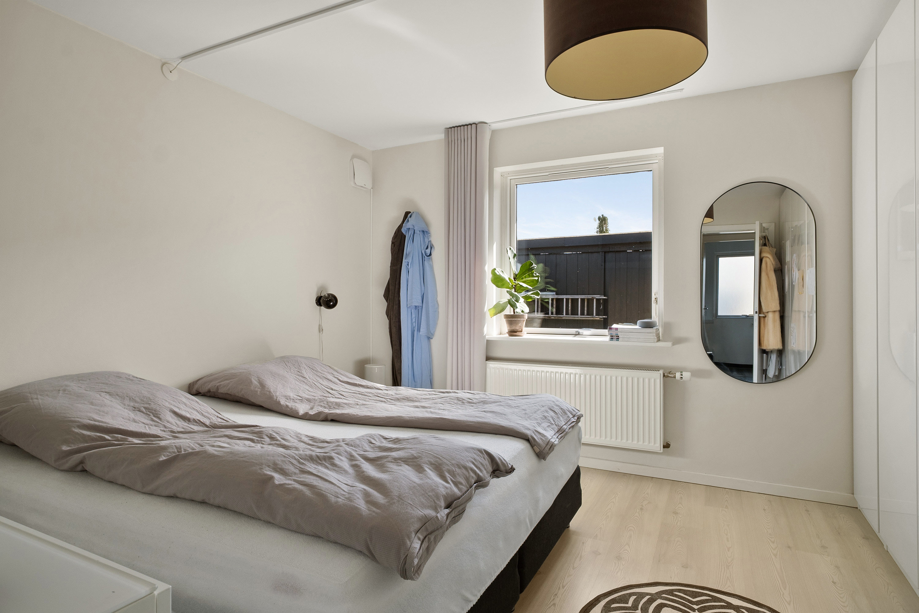 Fremhævet soveværelse billede i fuldskærmstilstand. Billede af Lucernevej 12, 3450 Allerød