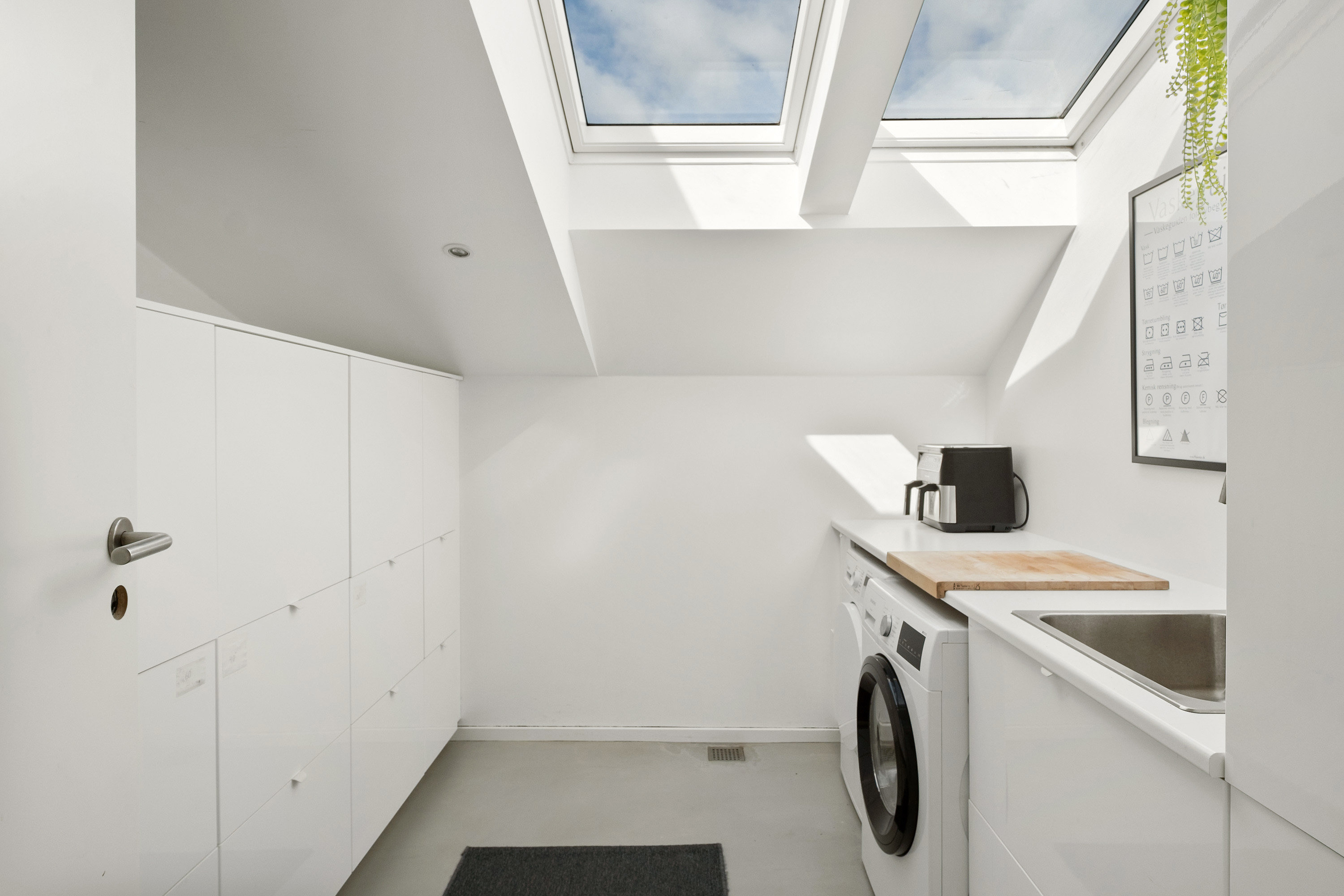 Fremhævet badeværelse billede i fuldskærmstilstand. Billede af Lucernevej 12, 3450 Allerød