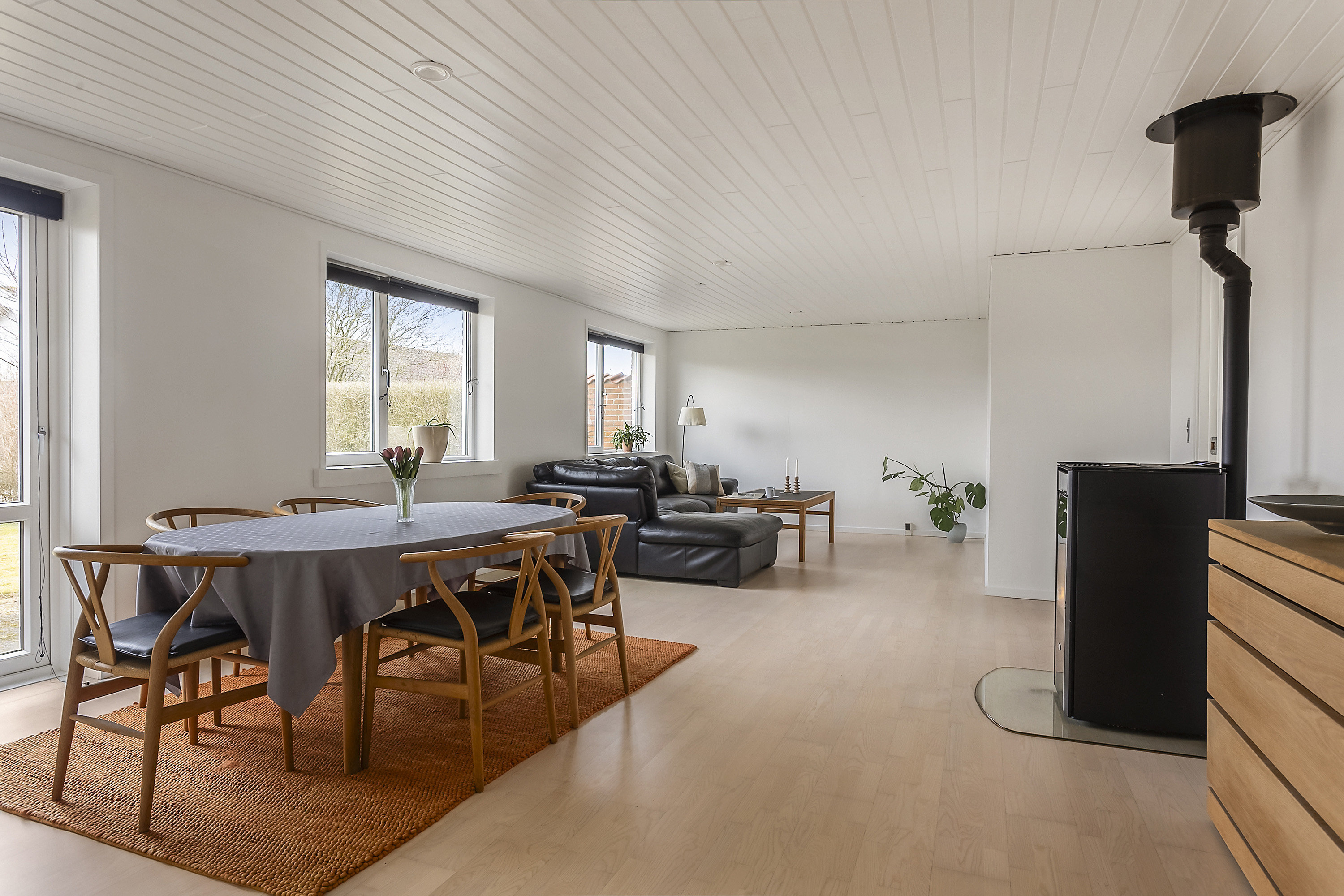 Fremhævet spisestue billede i fuldskærmstilstand. Billede af Birkevænget 51, 6541 Bevtoft