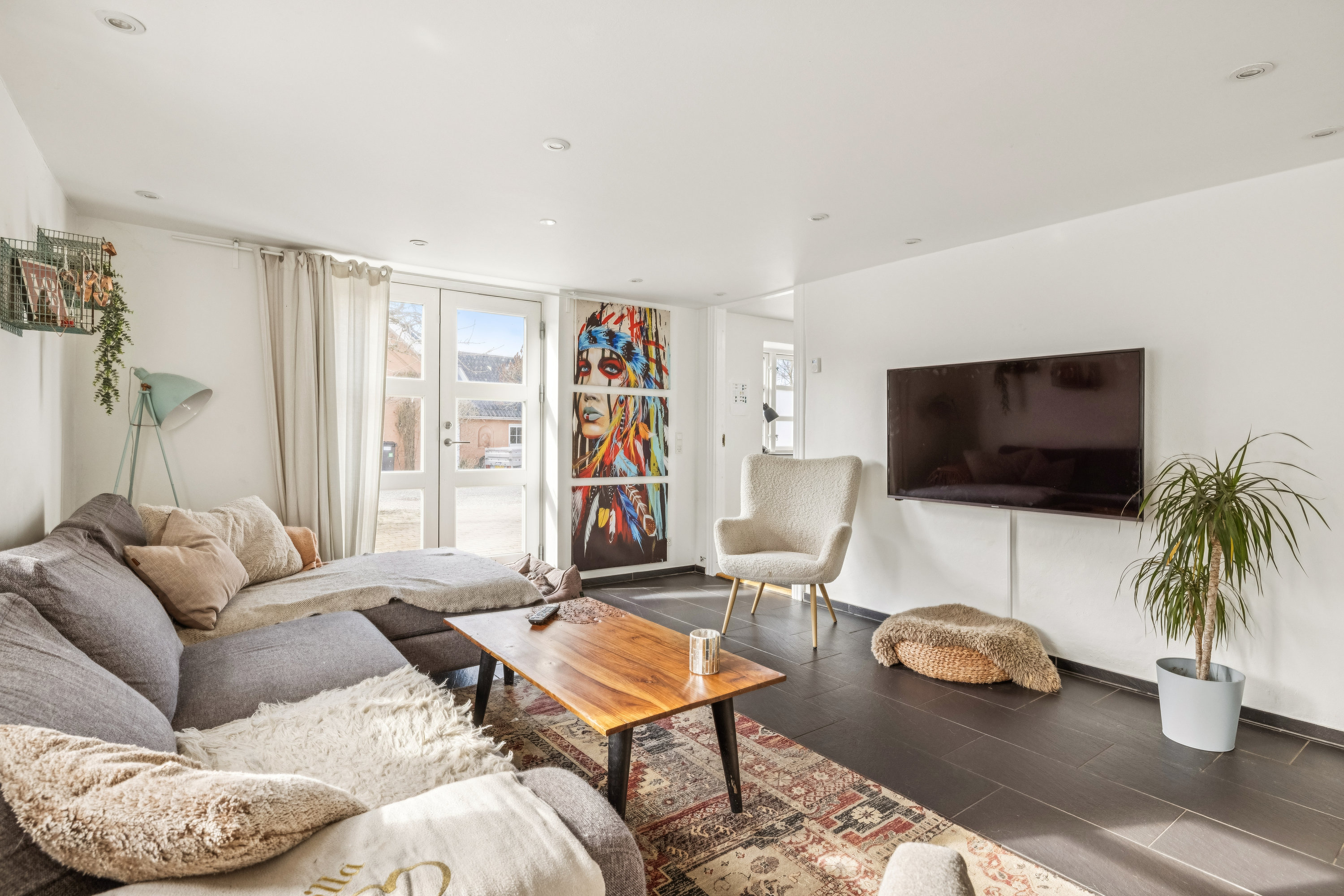 Fremhævet stue billede i fuldskærmstilstand. Billede af Bøggildsvej 5, Todbjerg, 8530 Hjortshøj