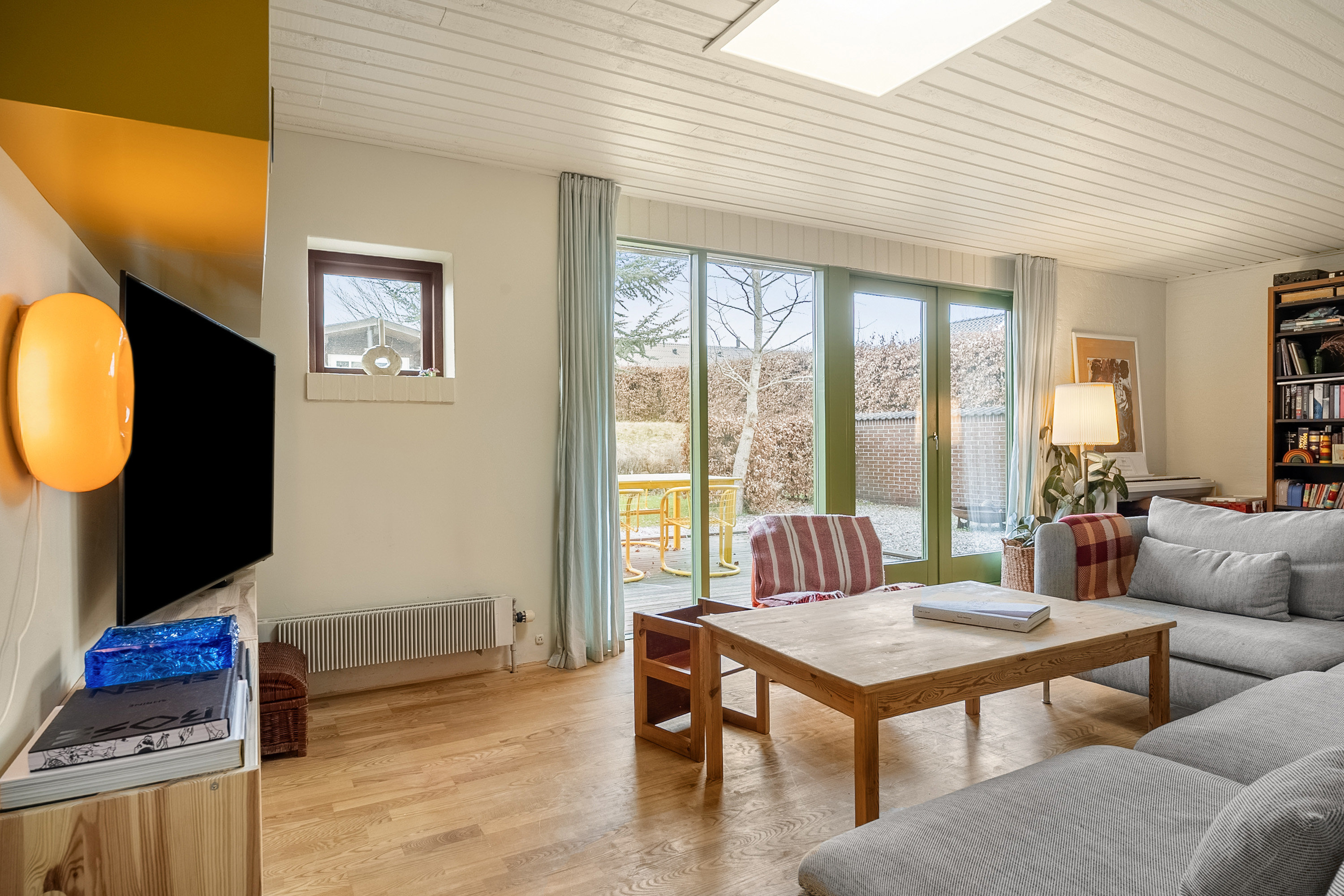 Fremhævet stue billede i fuldskærmstilstand. Billede af Liljevænget 19, 8700 Horsens