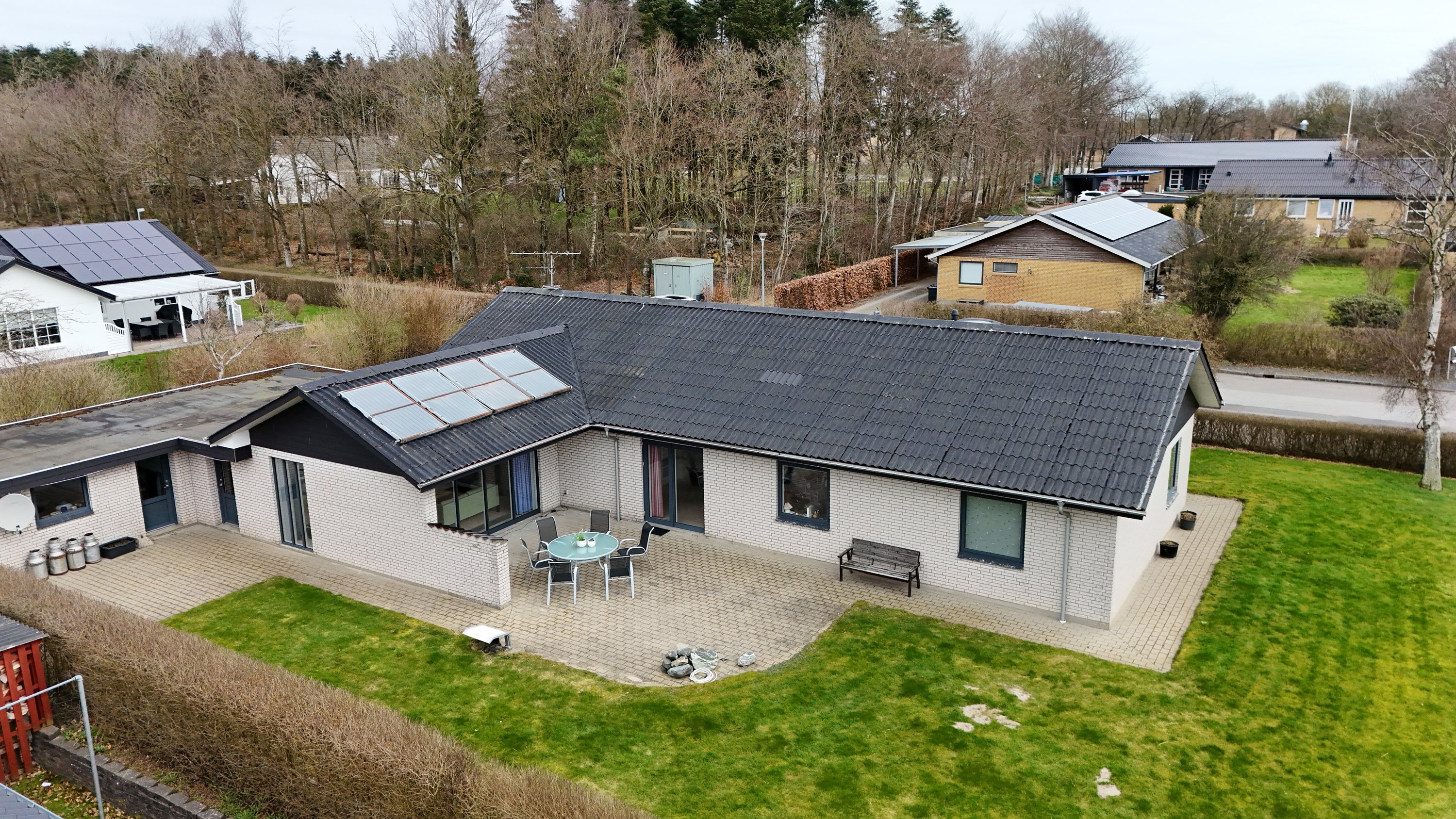 Fremhævet drone billede i fuldskærmstilstand. Billede af Tværvej 9, Vebbestrup, 9500 Hobro