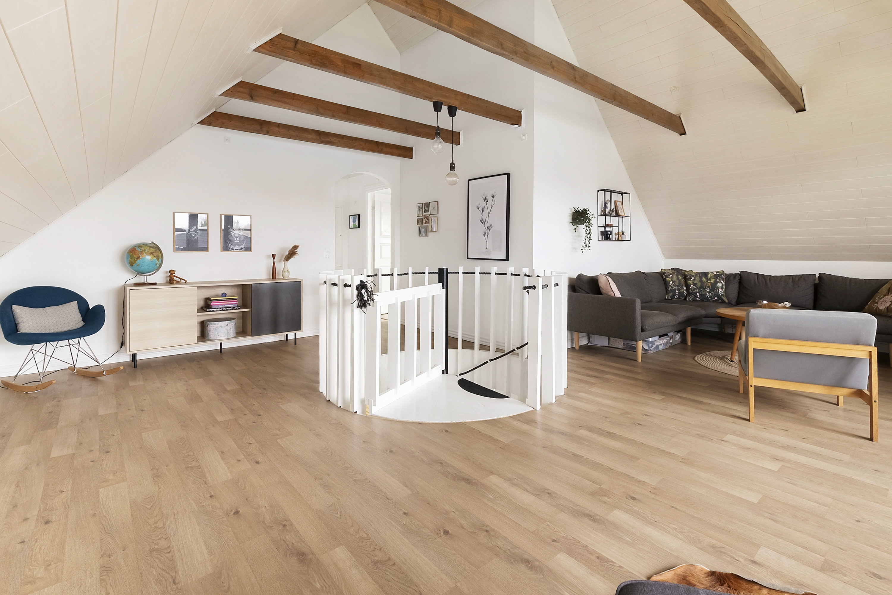 Fremhævet stue billede i fuldskærmstilstand. Billede af Hybenvænget 46, 8362 Hørning