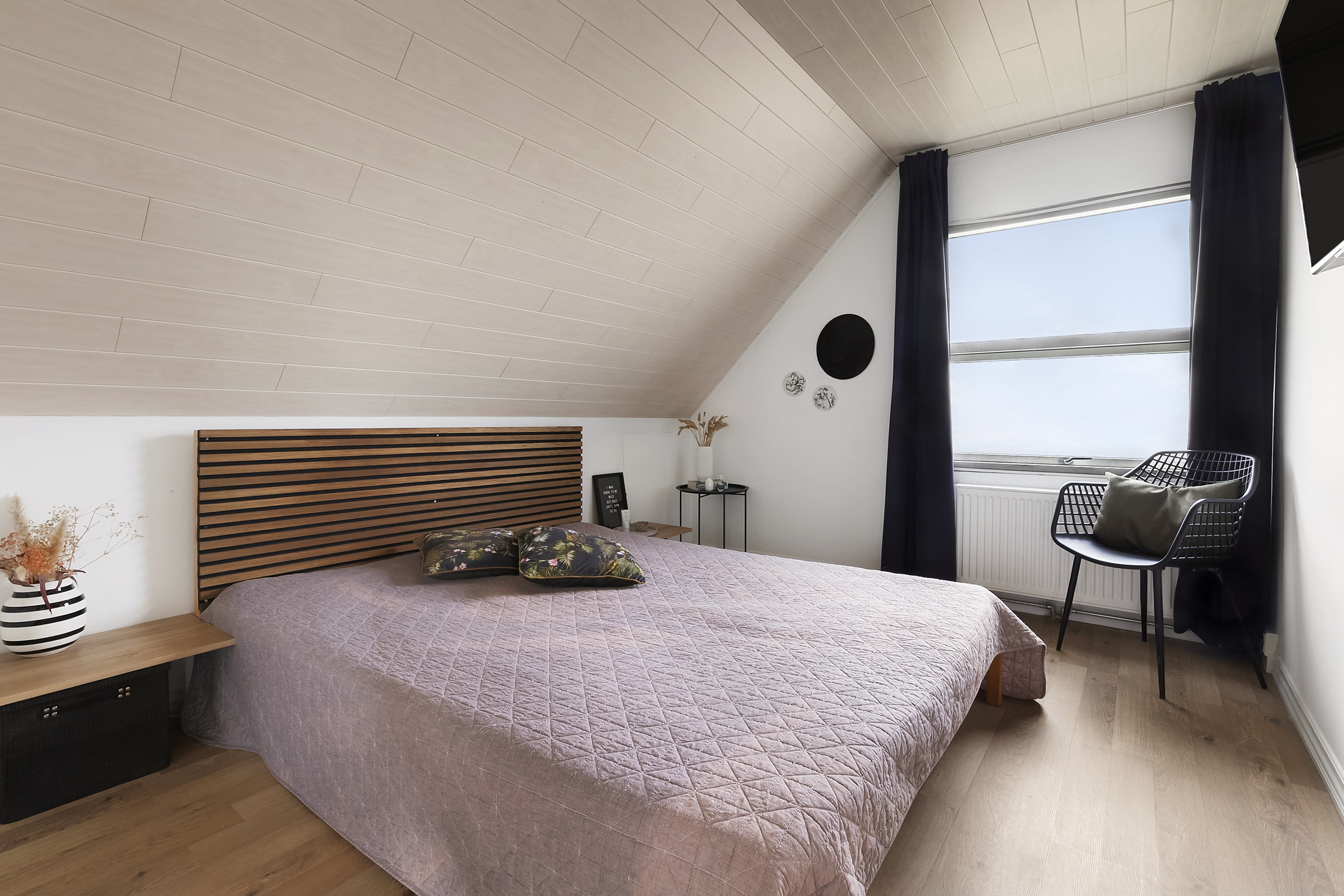 Fremhævet soveværelse billede i fuldskærmstilstand. Billede af Hybenvænget 46, 8362 Hørning