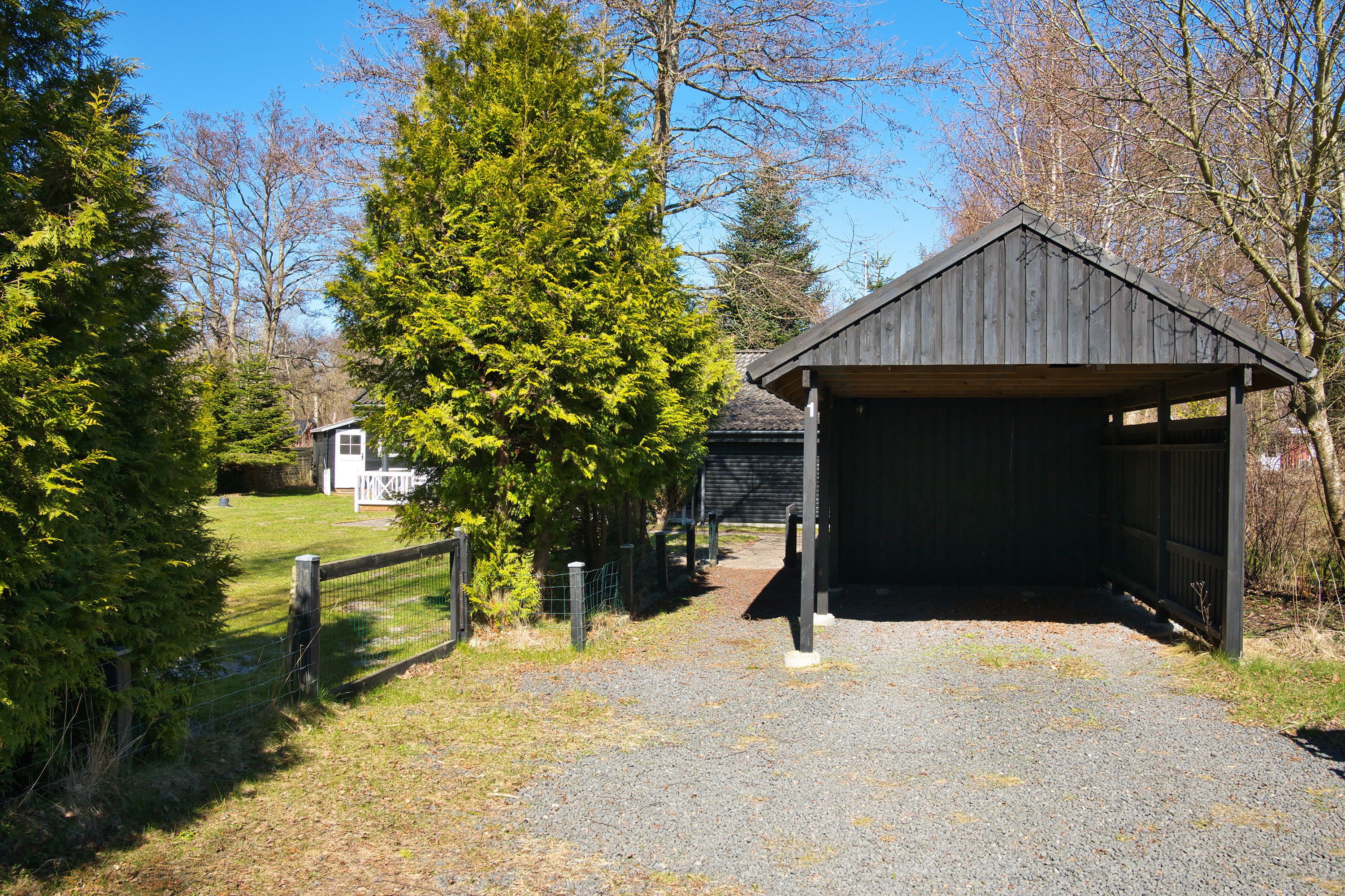 Fremhævet carport billede i fuldskærmstilstand. Billede af Bynkevejen 1, 4874 Gedser