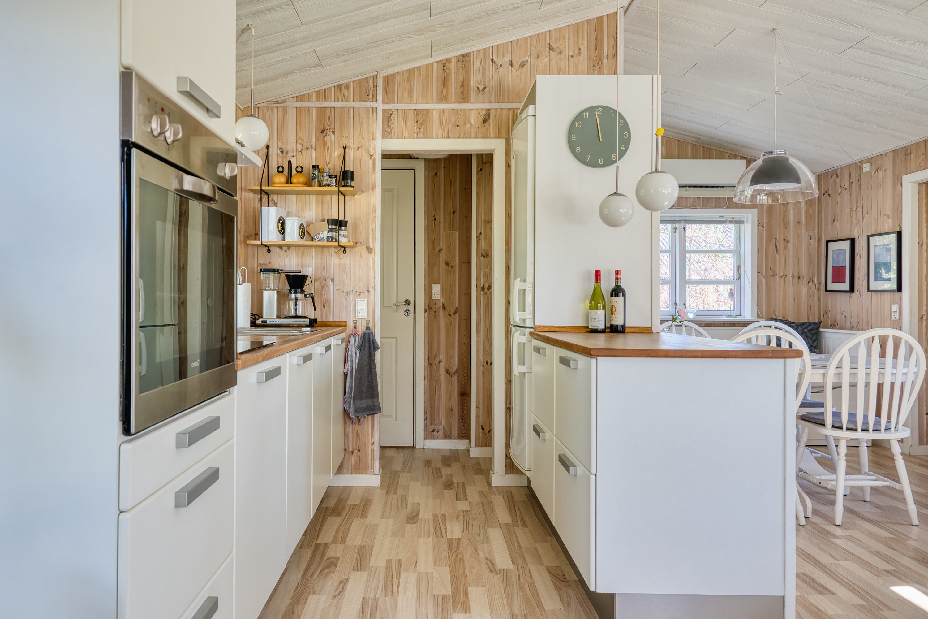 Fremhævet køkken billede i fuldskærmstilstand. Billede af Bynkevejen 1, 4874 Gedser