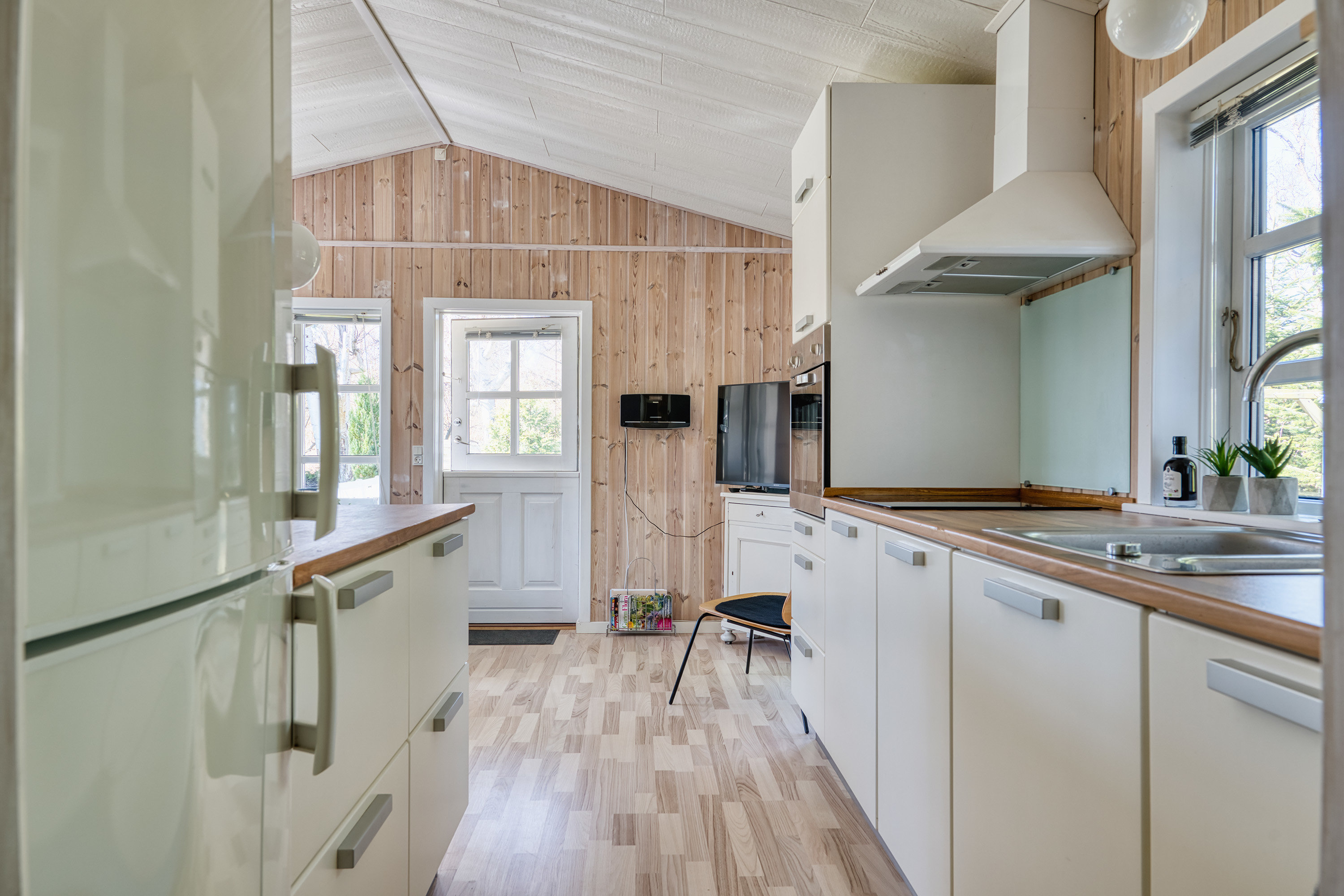 Fremhævet køkken billede i fuldskærmstilstand. Billede af Bynkevejen 1, 4874 Gedser