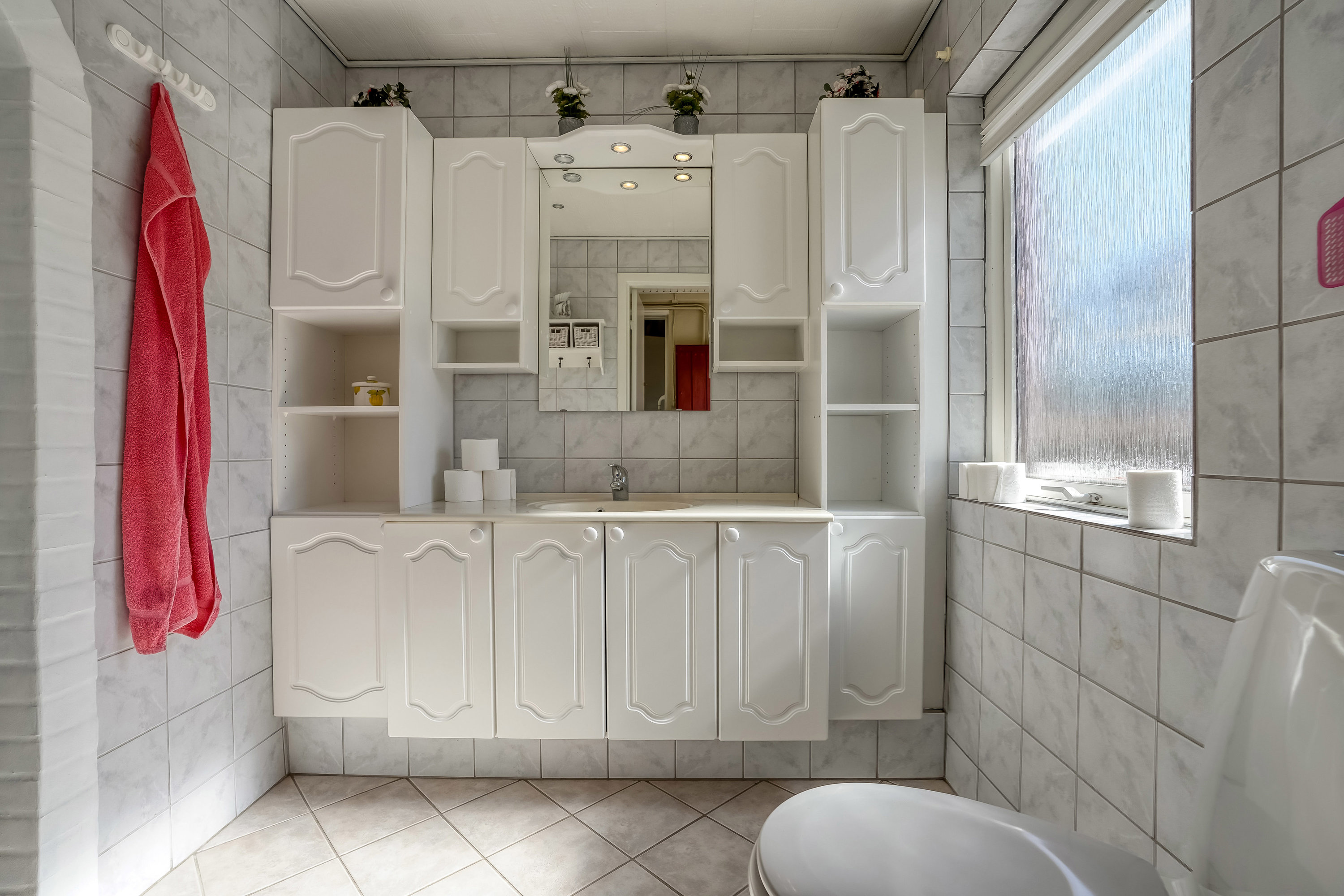 Fremhævet toilet billede i fuldskærmstilstand. Billede af Hjortebjergvej 12, Harndrup, 5463 Harndrup