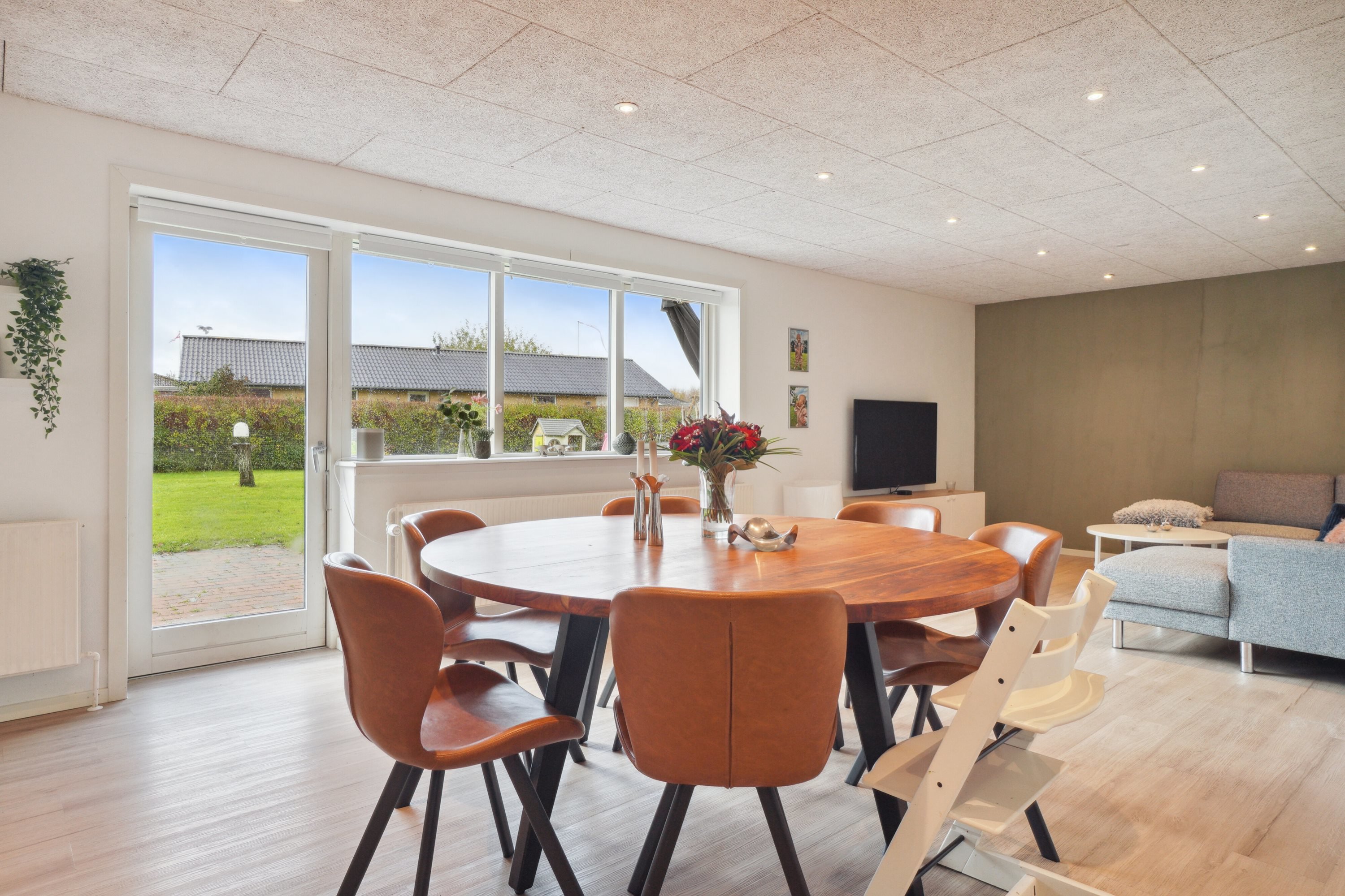 Fremhævet  billede i fuldskærmstilstand. Billede af Solbakken 7B, 9240 Nibe