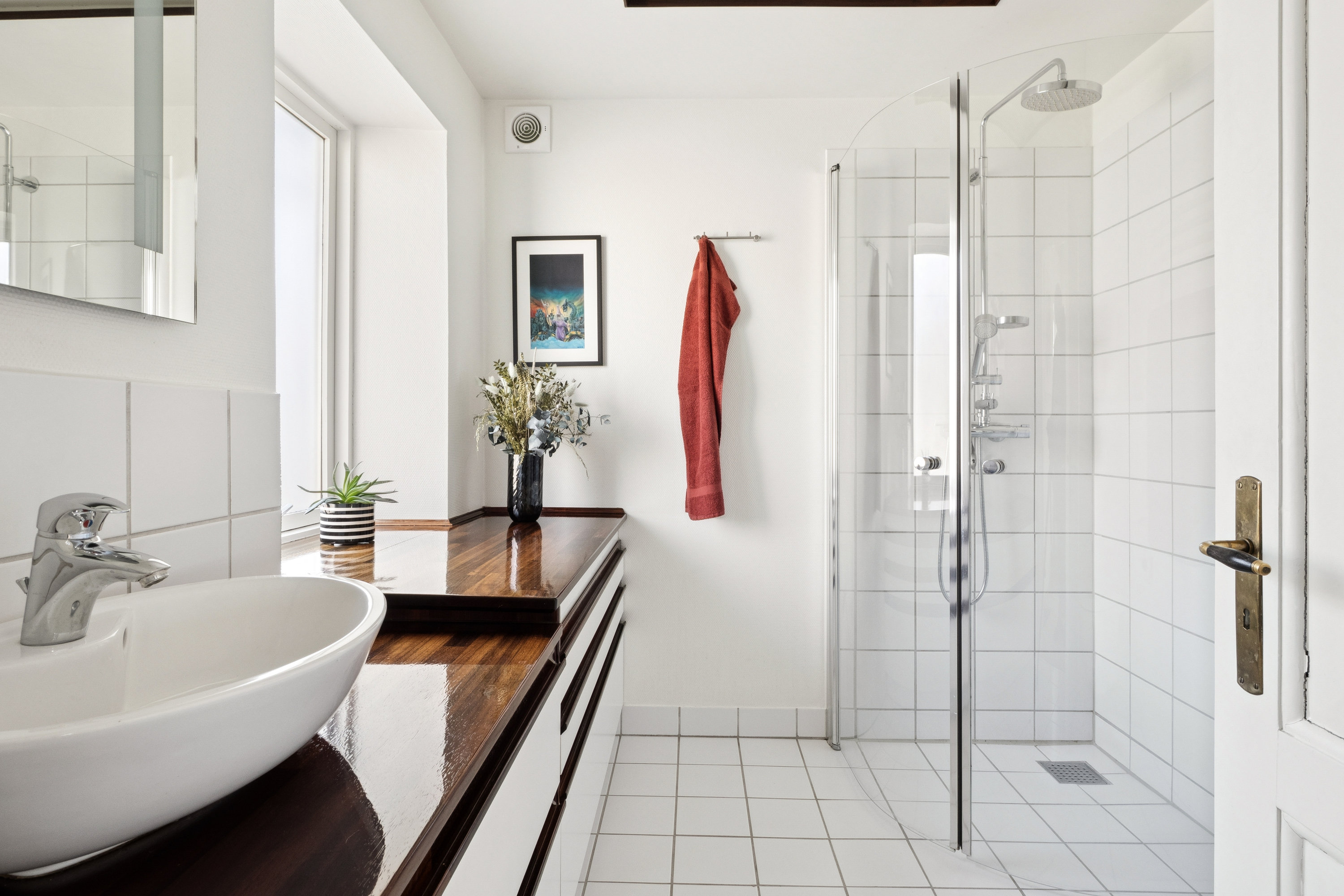 Fremhævet badeværelse billede i fuldskærmstilstand. Billede af Sallingsundvej 94, Harre, 7870 Roslev