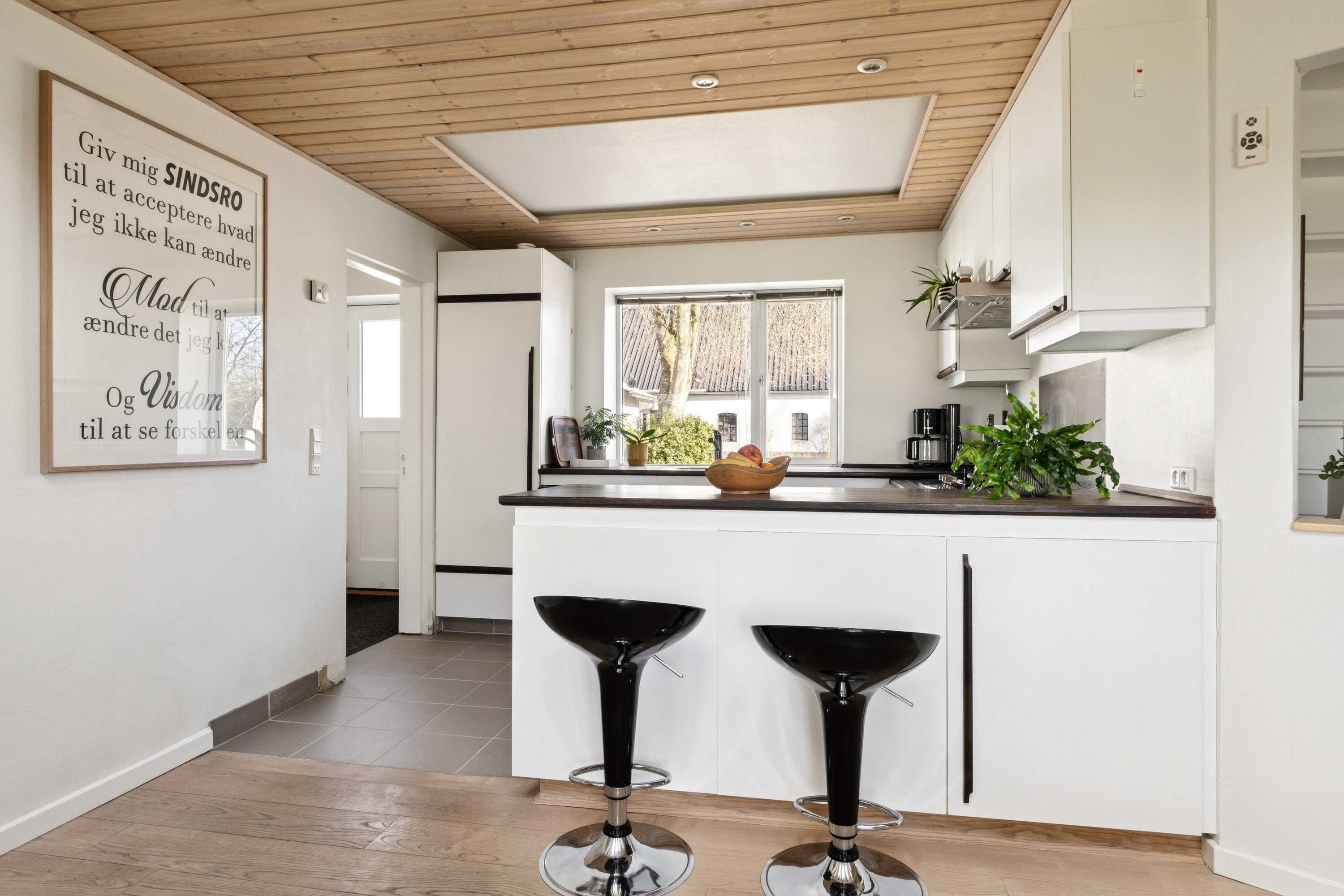 Fremhævet køkken billede i fuldskærmstilstand. Billede af Sallingsundvej 94, Harre, 7870 Roslev