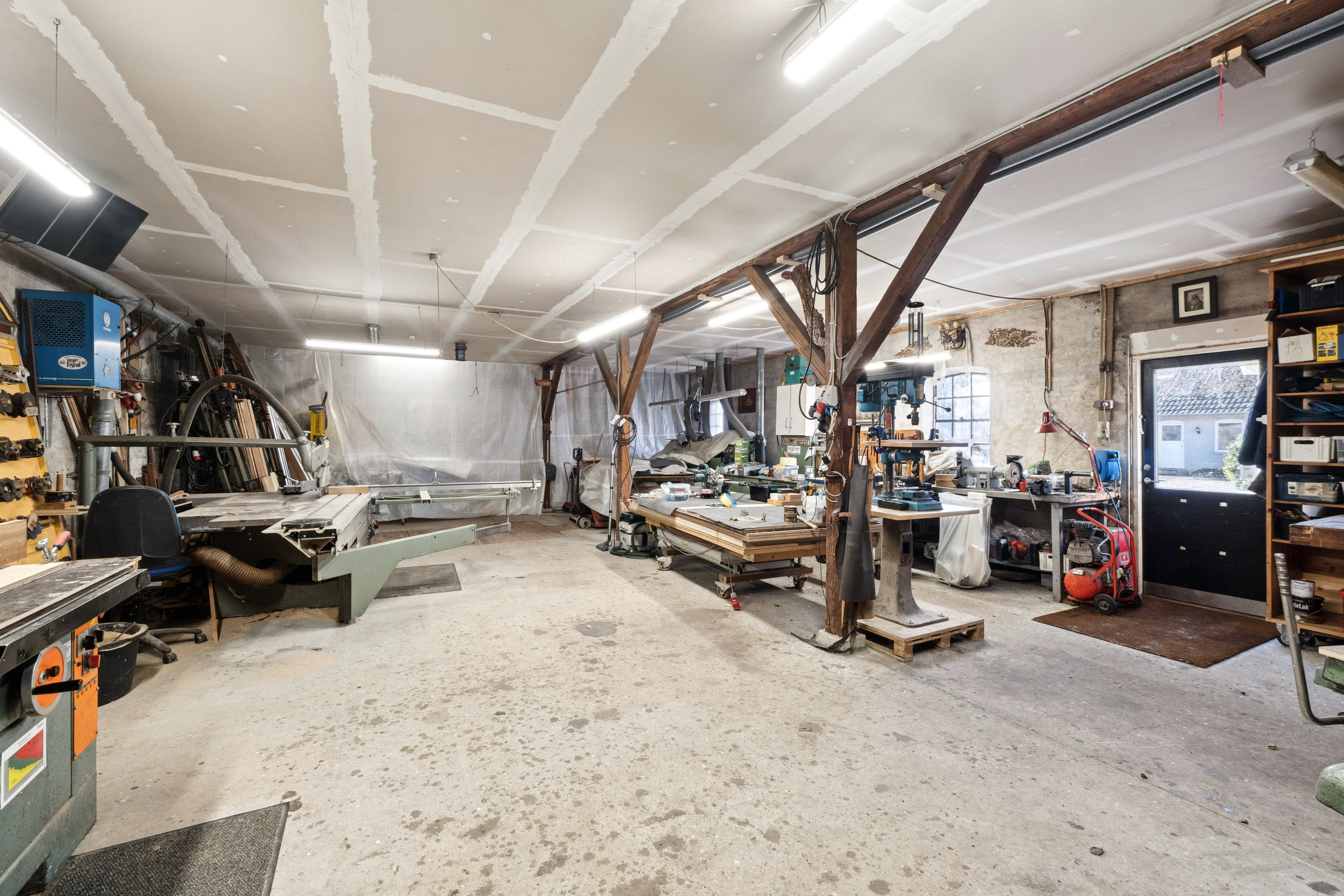 Fremhævet værksted billede i fuldskærmstilstand. Billede af Sallingsundvej 94, Harre, 7870 Roslev