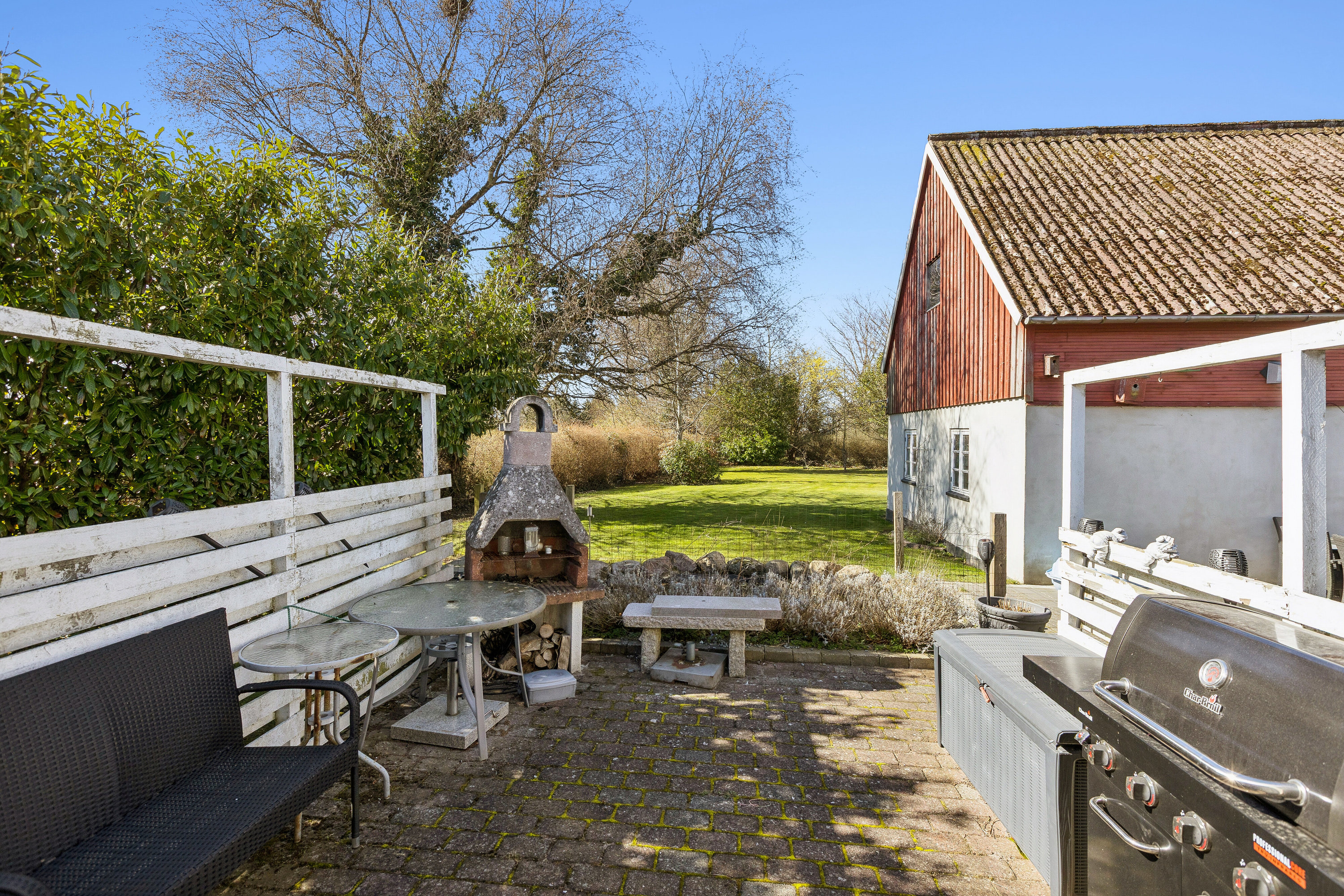 Fremhævet udendørs billede i fuldskærmstilstand. Billede af Gl Præstøvej 33, 4735 Mern