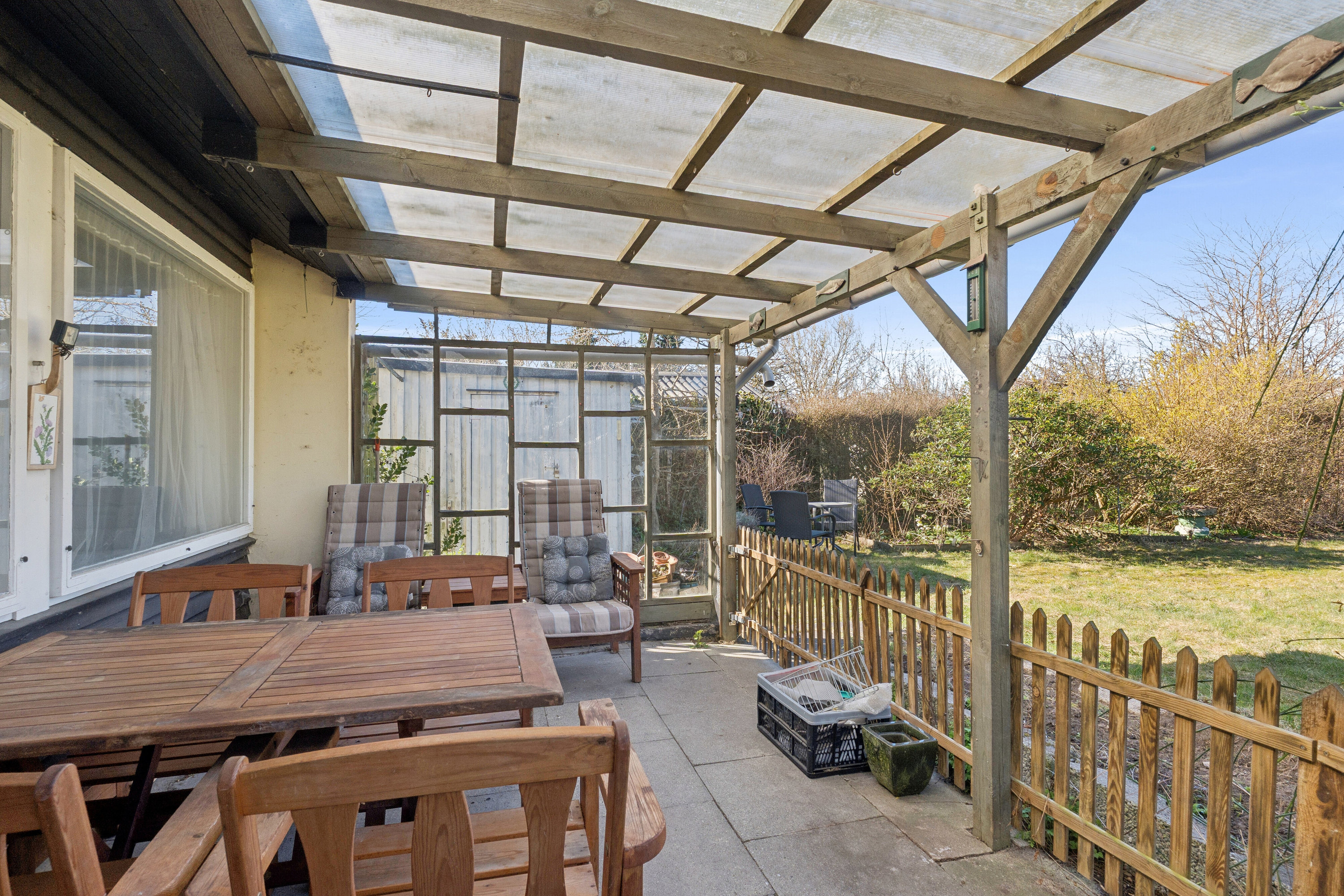 Fremhævet overdækket terrasse billede i fuldskærmstilstand. Billede af Elmehøj 4, 2605 Brøndby