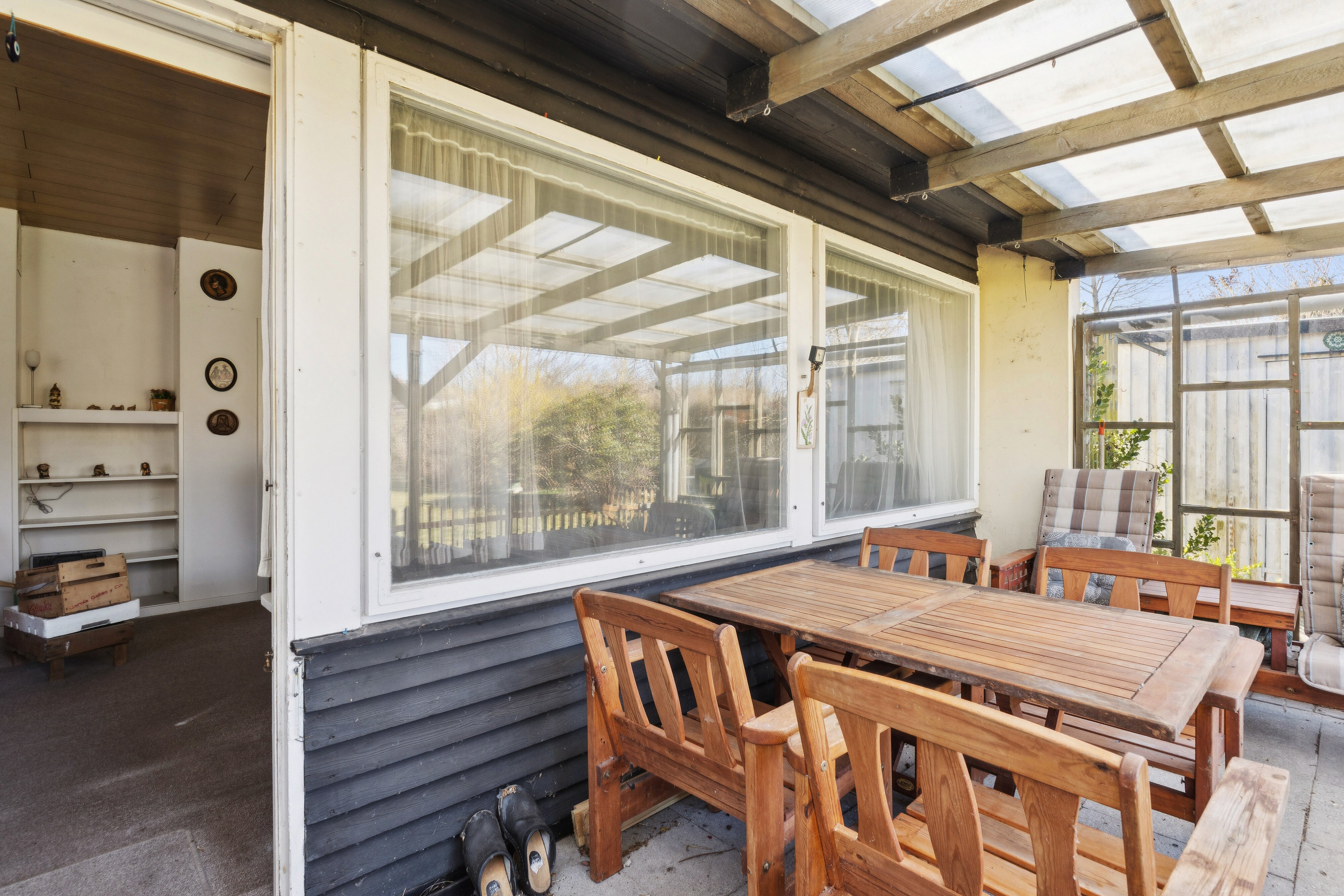 Fremhævet overdækket terrasse billede i fuldskærmstilstand. Billede af Elmehøj 4, 2605 Brøndby