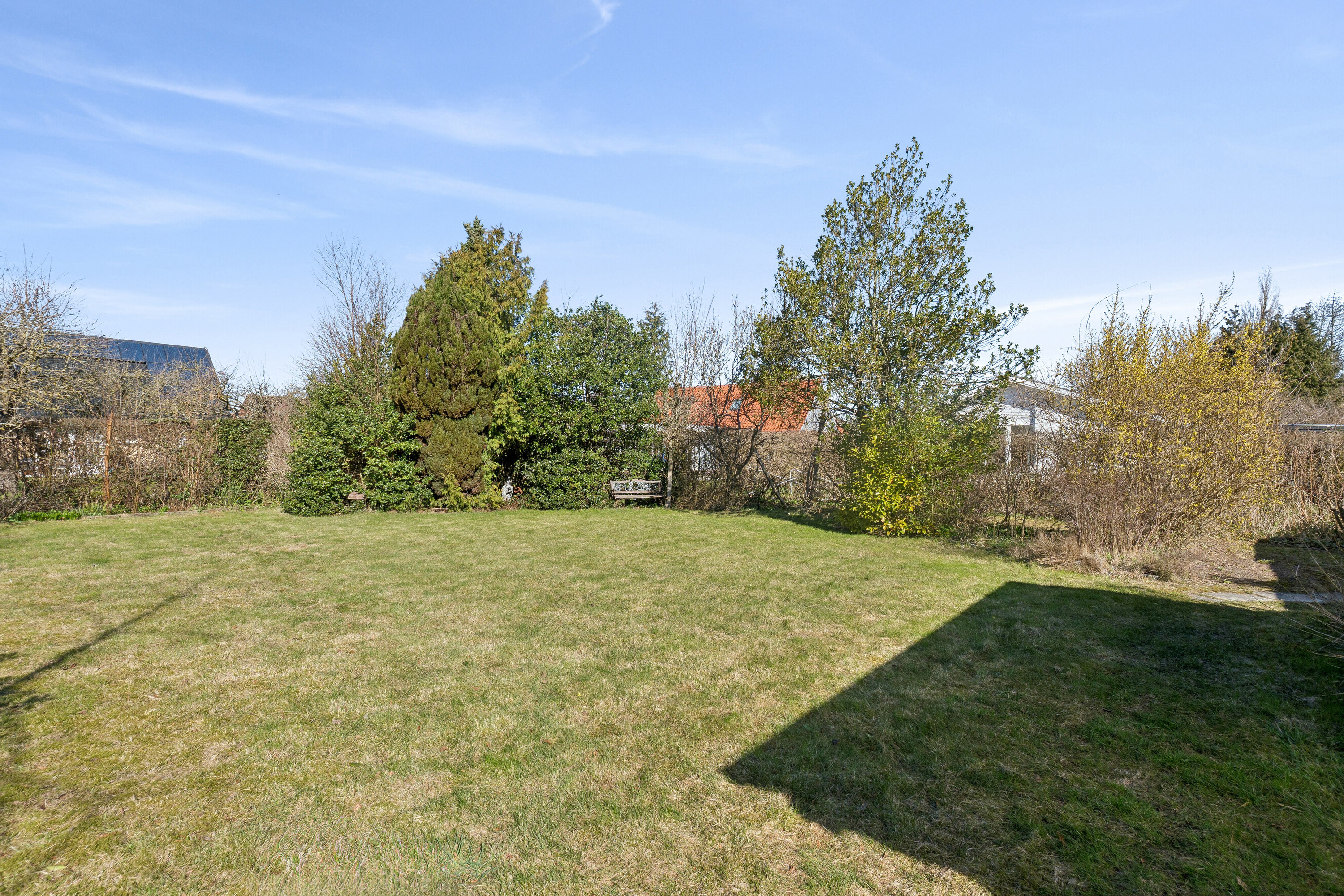 Fremhævet have billede i fuldskærmstilstand. Billede af Elmehøj 4, 2605 Brøndby