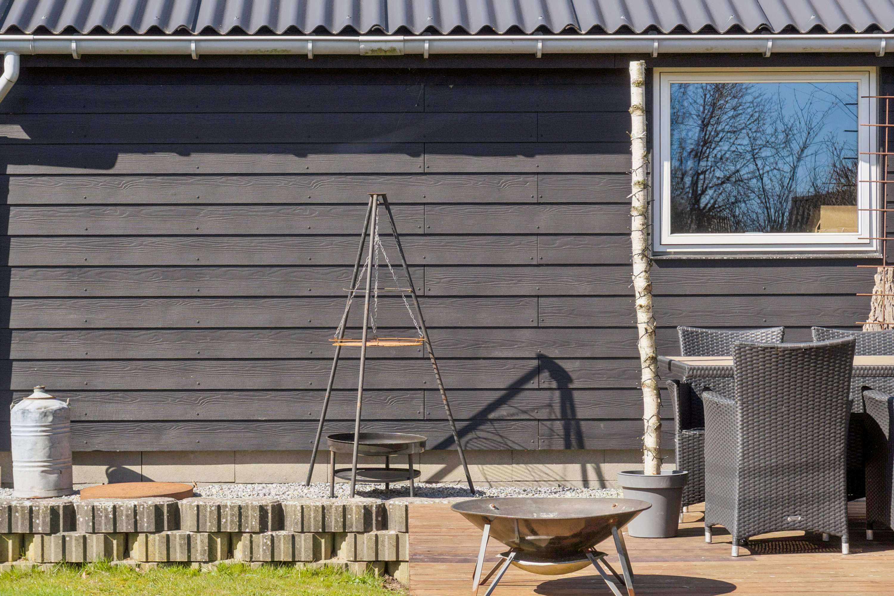 Fremhævet udendørs billede i fuldskærmstilstand. Billede af Østre Alle 21, 7760 Hurup Thy