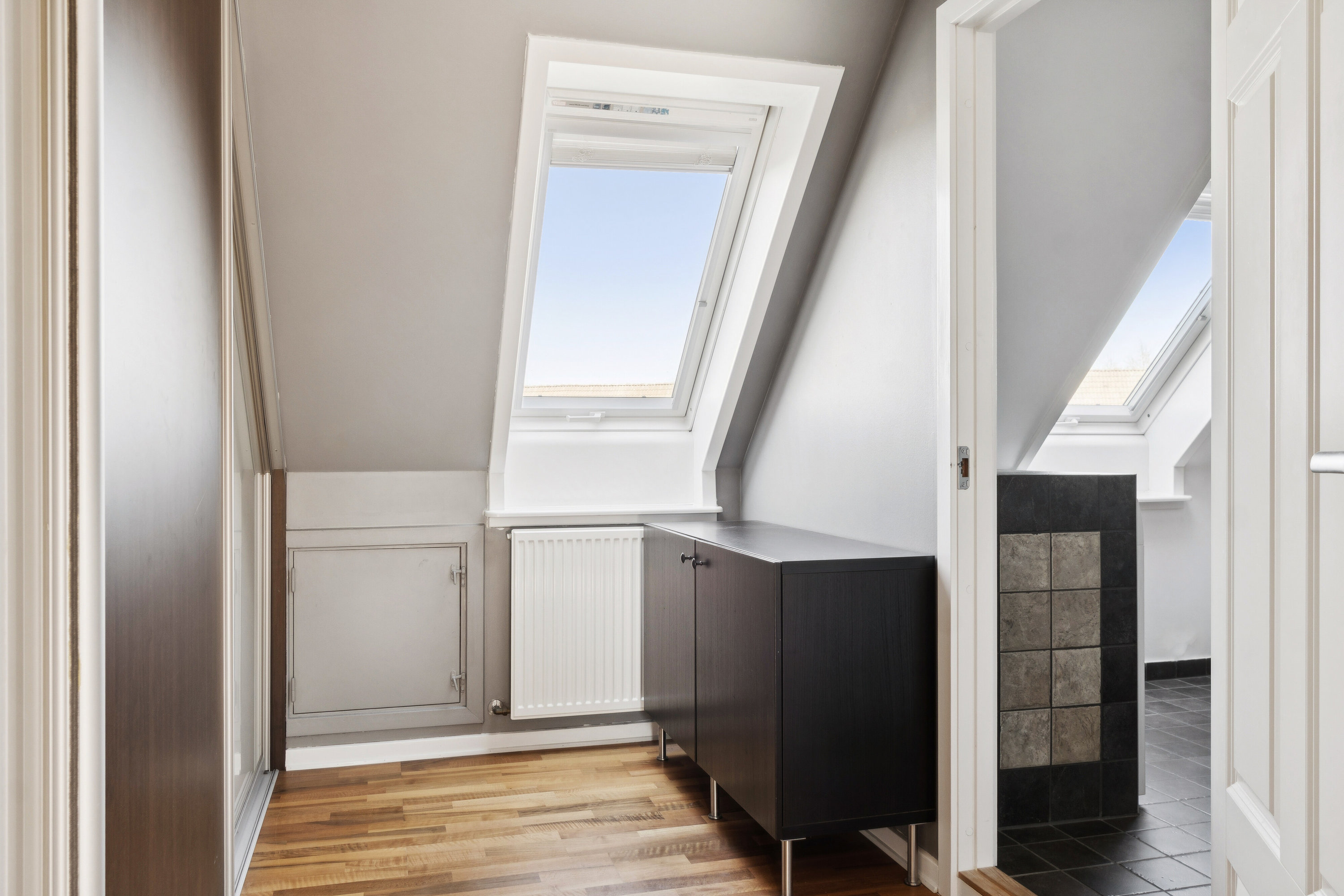 Fremhævet hall billede i fuldskærmstilstand. Billede af Rømøparken 54, 4200 Slagelse