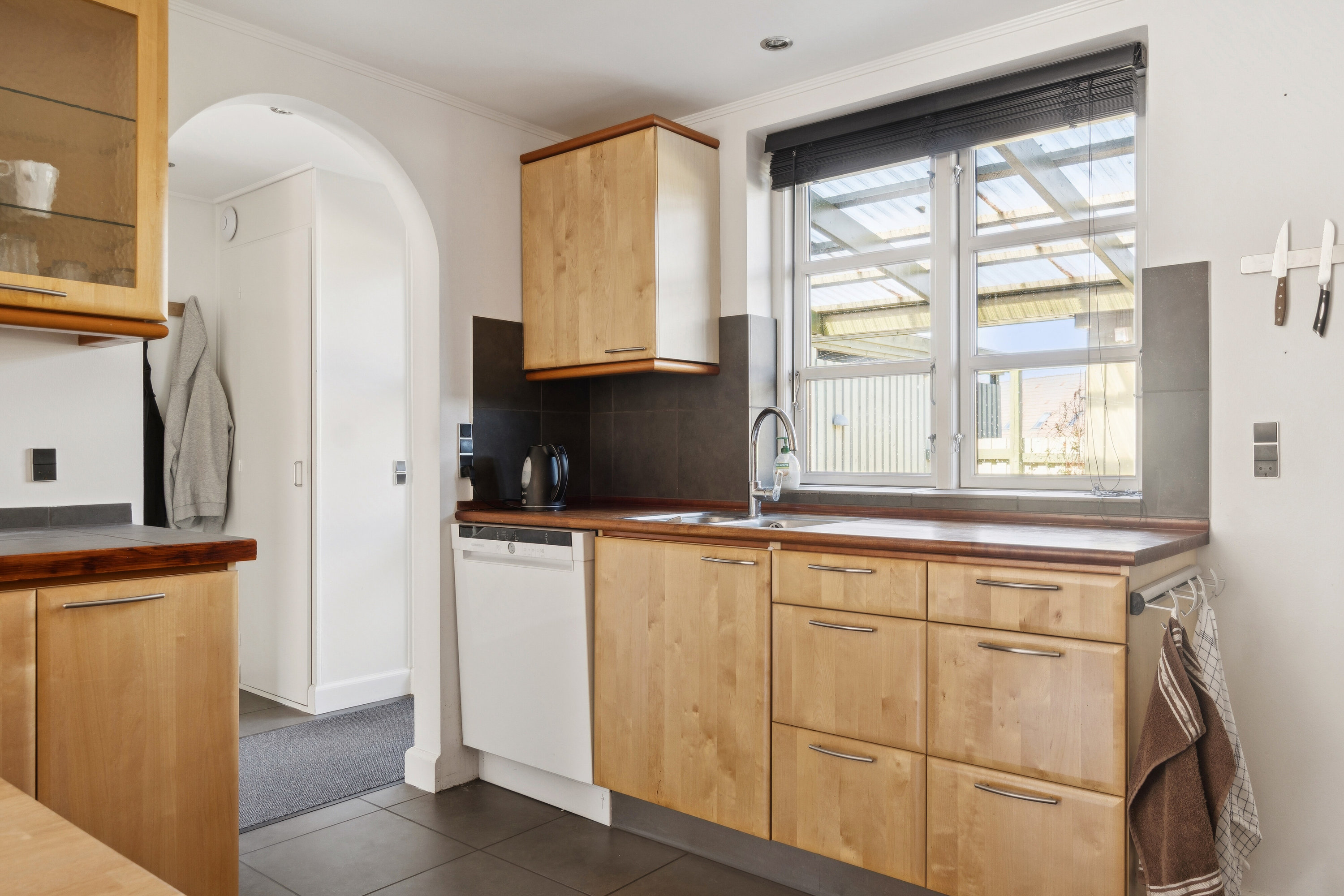 Fremhævet køkken billede i fuldskærmstilstand. Billede af Rømøparken 54, 4200 Slagelse