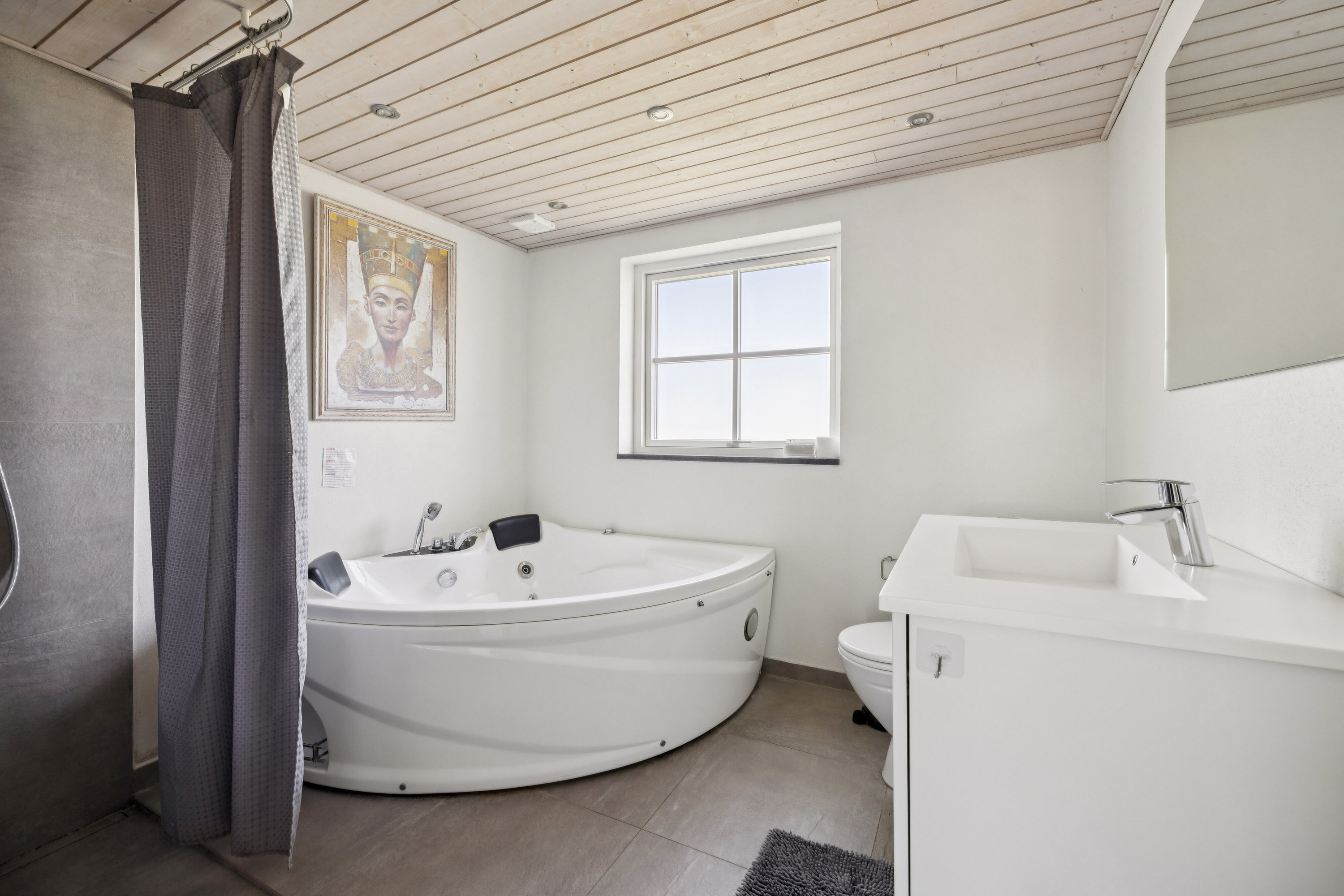 Fremhævet badeværelse billede i fuldskærmstilstand. Billede af Vestervænget 5, 5935 Bagenkop