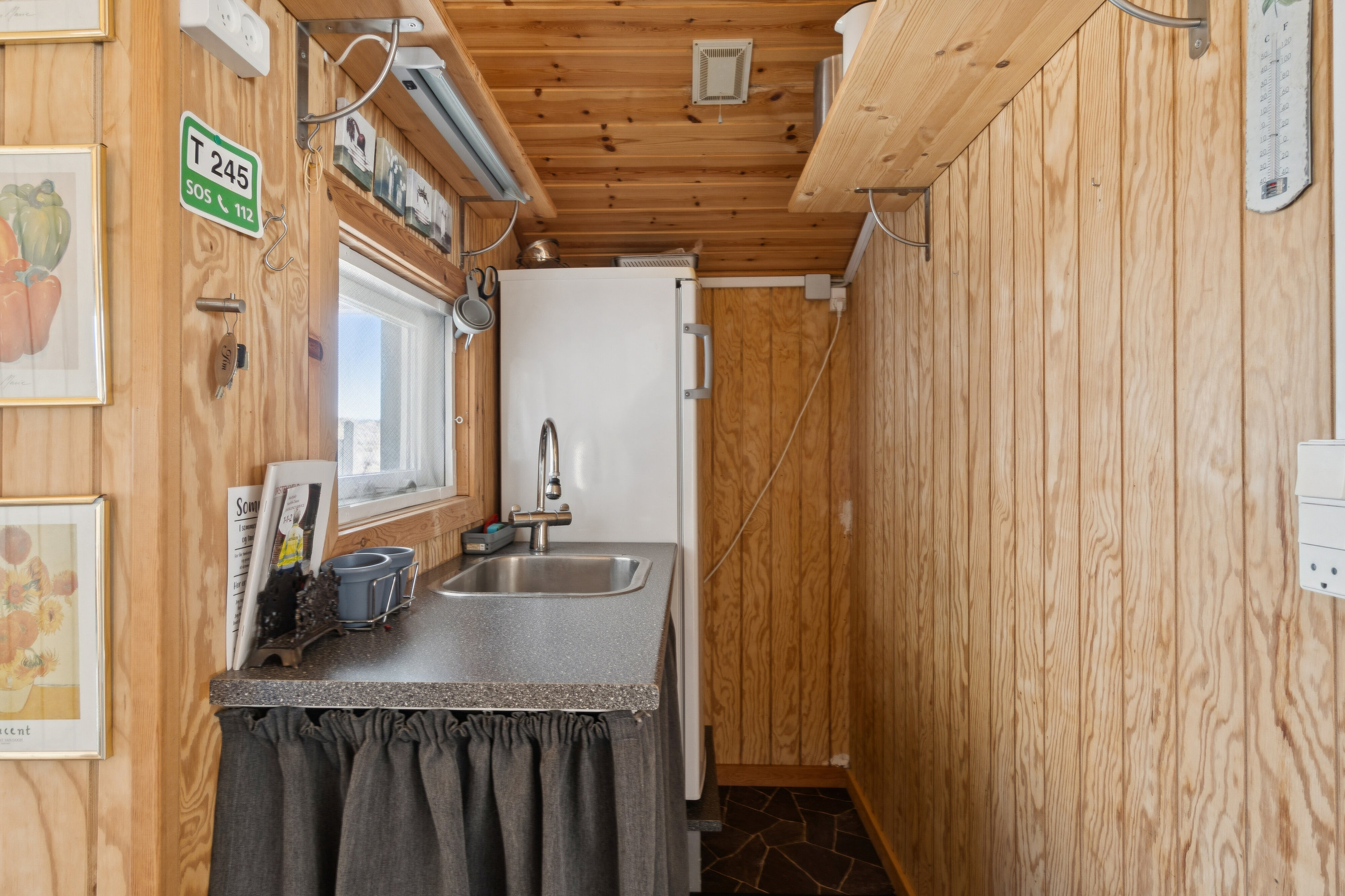 Fremhævet køkken billede i fuldskærmstilstand. Billede af Klitvej 6, Agger, 7770 Vestervig