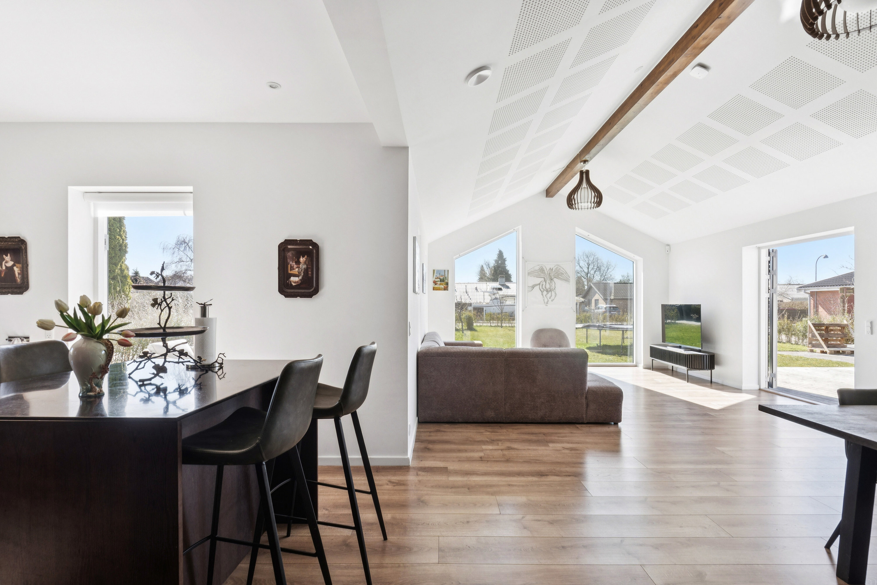 Fremhævet spisestue billede i fuldskærmstilstand. Billede af Humlemarksvej 12, 2605 Brøndby