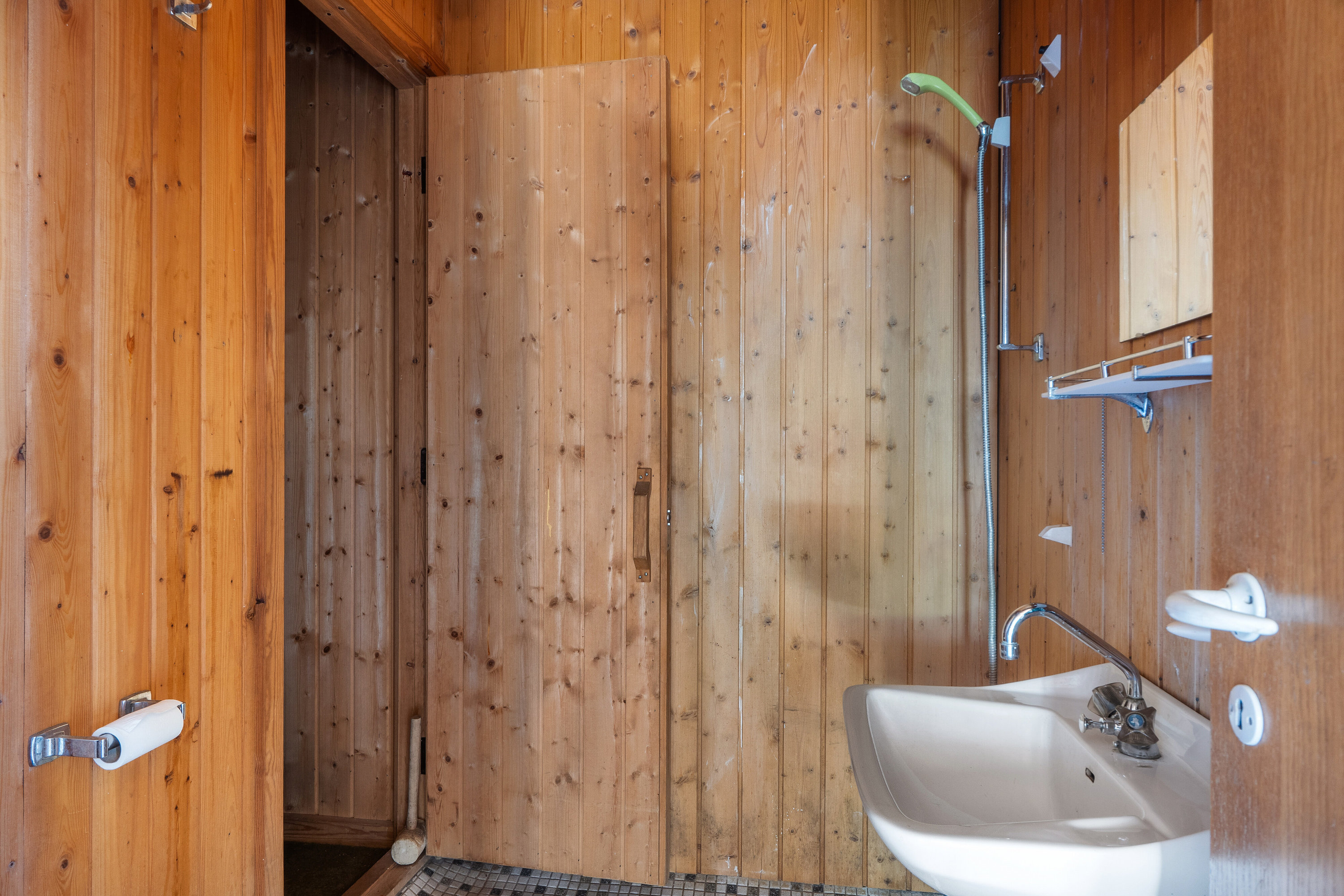 Fremhævet badeværelse billede i fuldskærmstilstand. Billede af Gaden 60A, 9870 Sindal