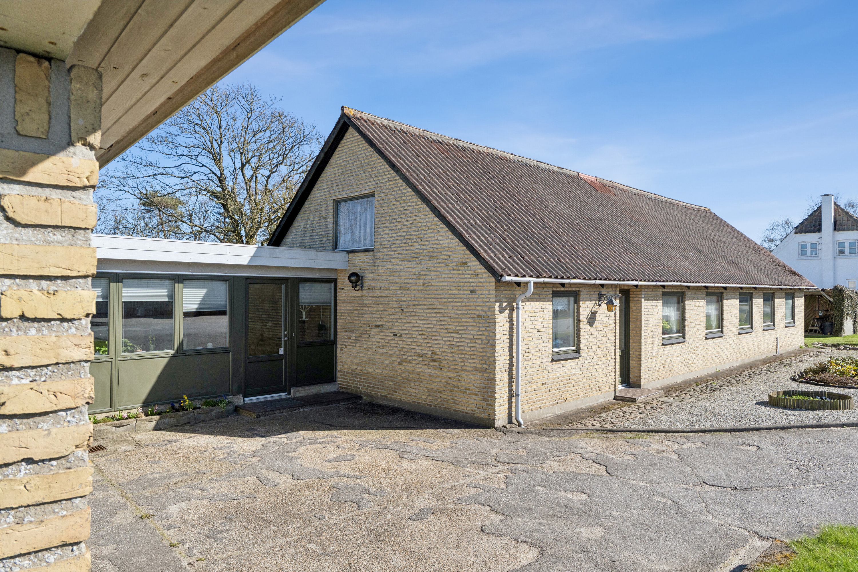 Fremhævet udendørs billede i fuldskærmstilstand. Billede af Gaden 60A, 9870 Sindal