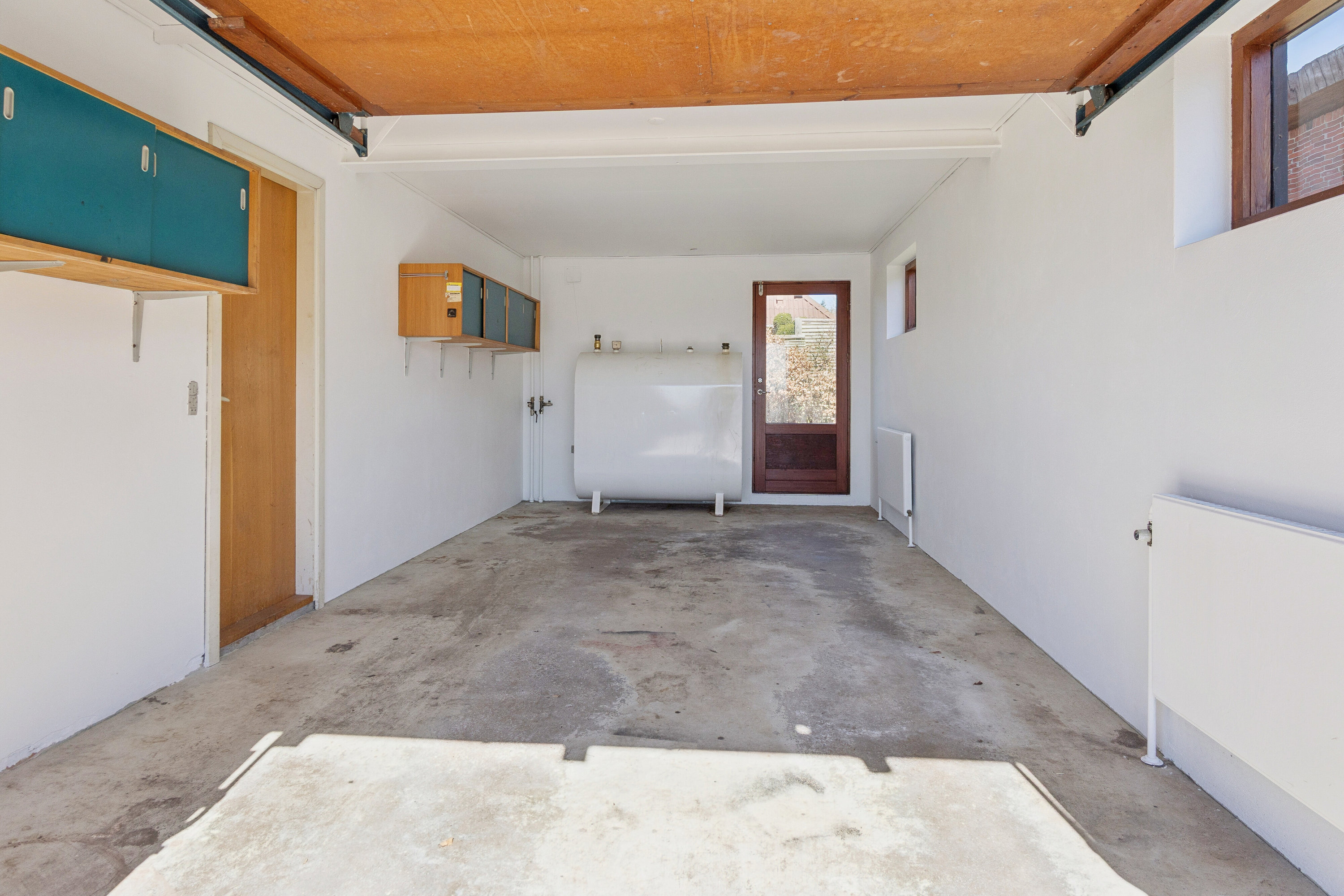 Fremhævet garage billede i fuldskærmstilstand. Billede af Granvænget 16, 4550 Asnæs