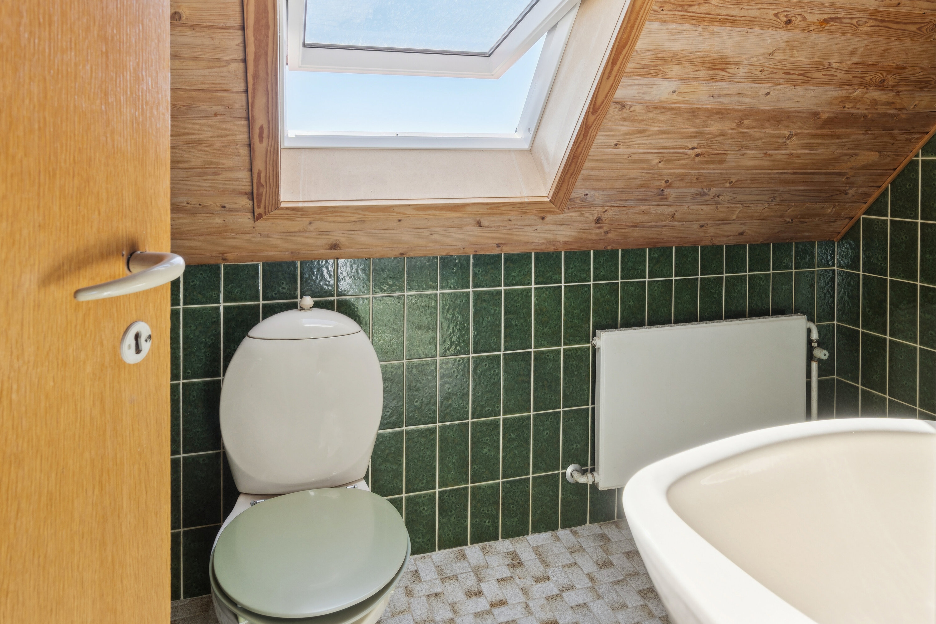 Fremhævet badeværelse billede i fuldskærmstilstand. Billede af Granvænget 16, 4550 Asnæs