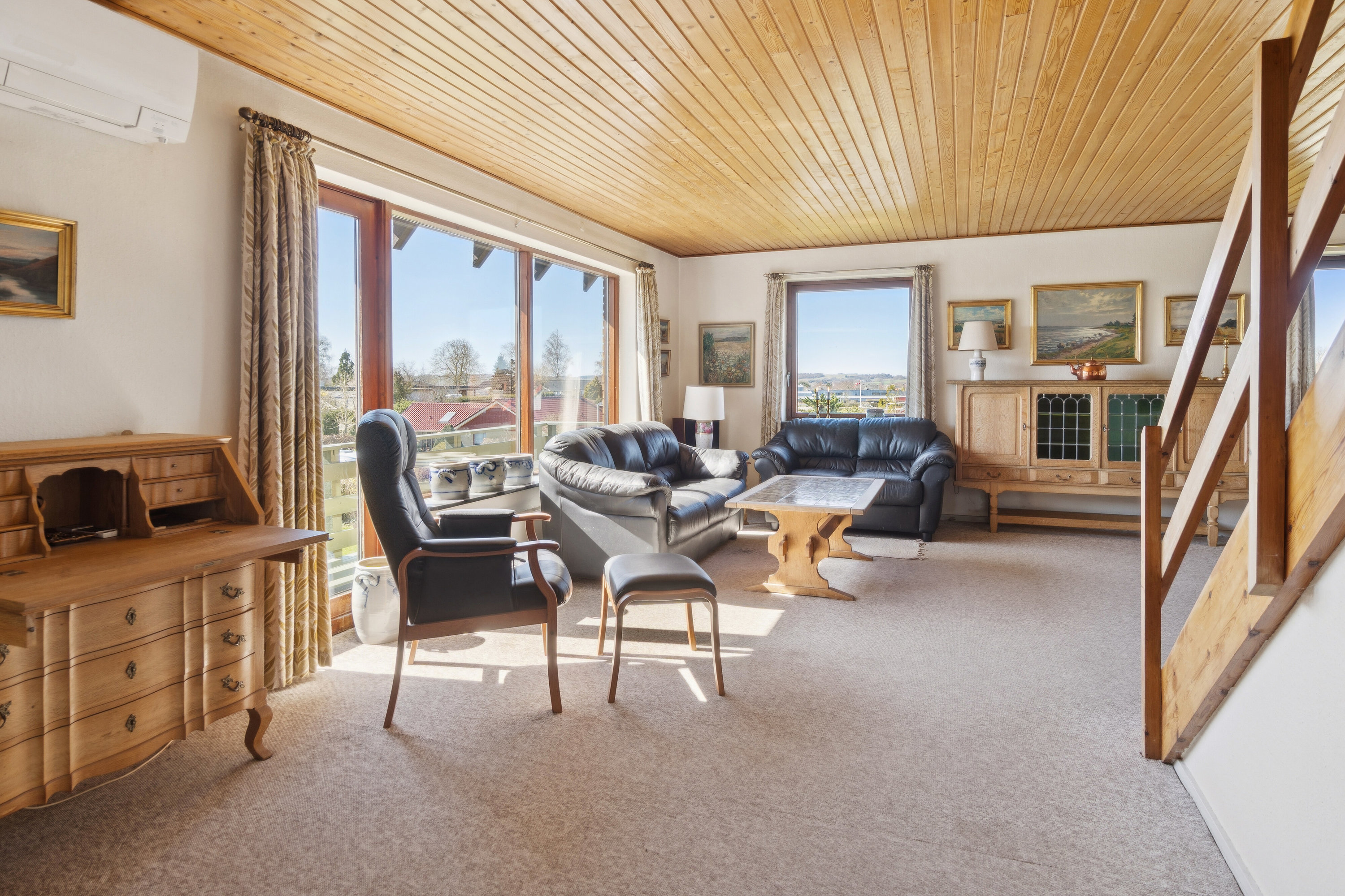 Fremhævet stue billede i fuldskærmstilstand. Billede af Granvænget 16, 4550 Asnæs