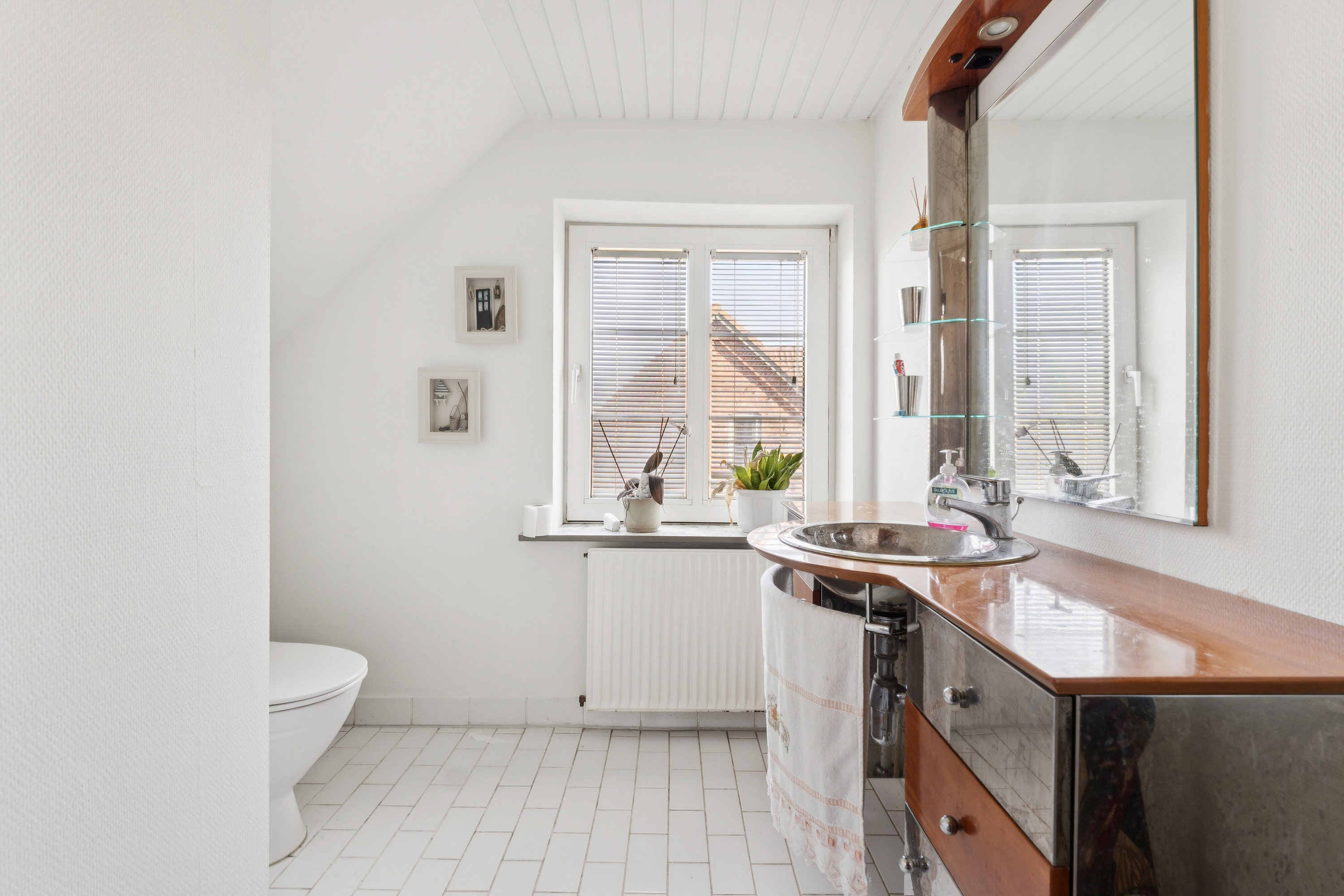 Fremhævet badeværelse billede i fuldskærmstilstand. Billede af Odensevej 65, Herrested, 5853 Ørbæk