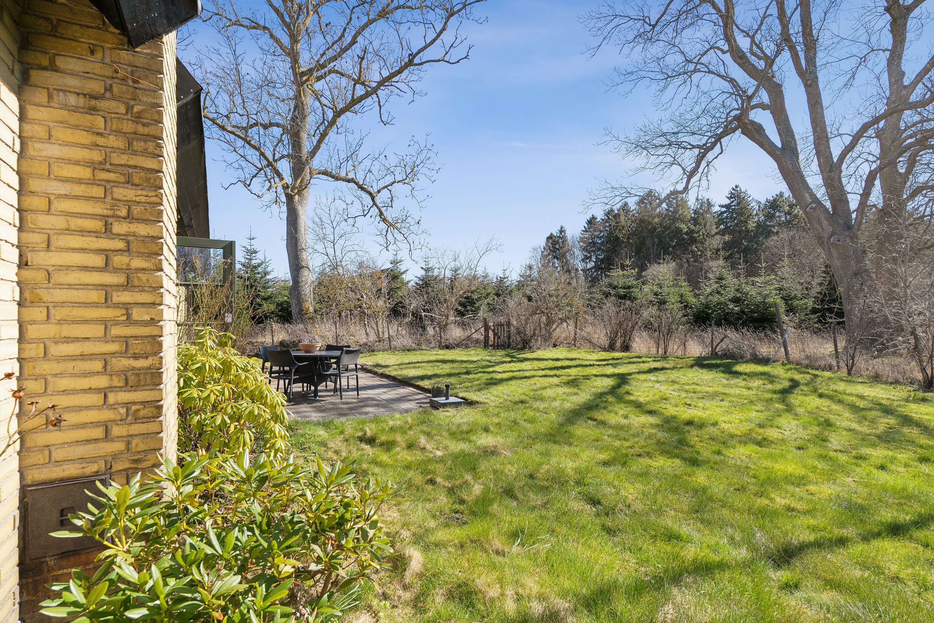 Fremhævet set fra haven billede i fuldskærmstilstand. Billede af Saunte Bygade 32, 3100 Hornbæk