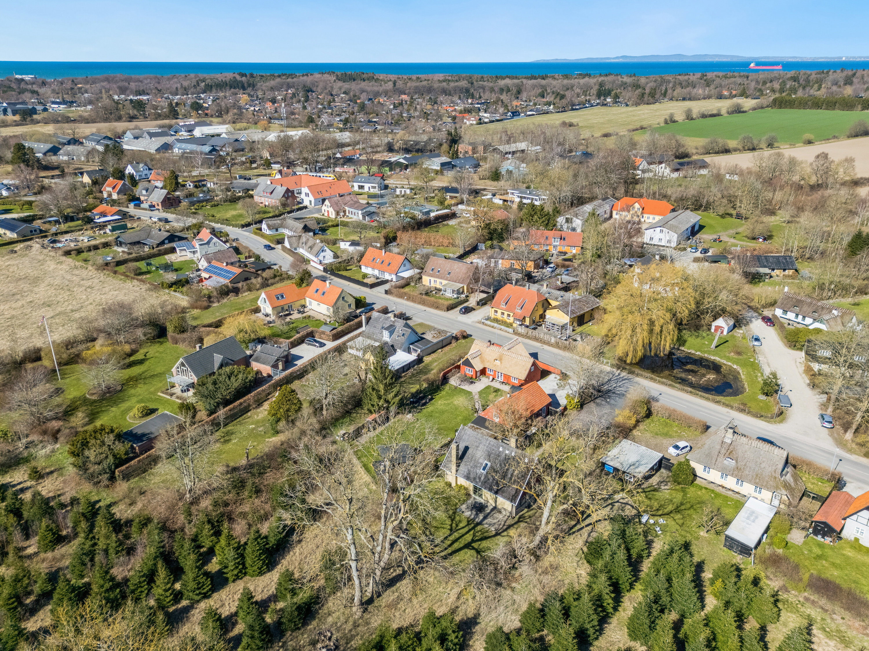 Fremhævet luftfoto billede i fuldskærmstilstand. Billede af Saunte Bygade 32, 3100 Hornbæk