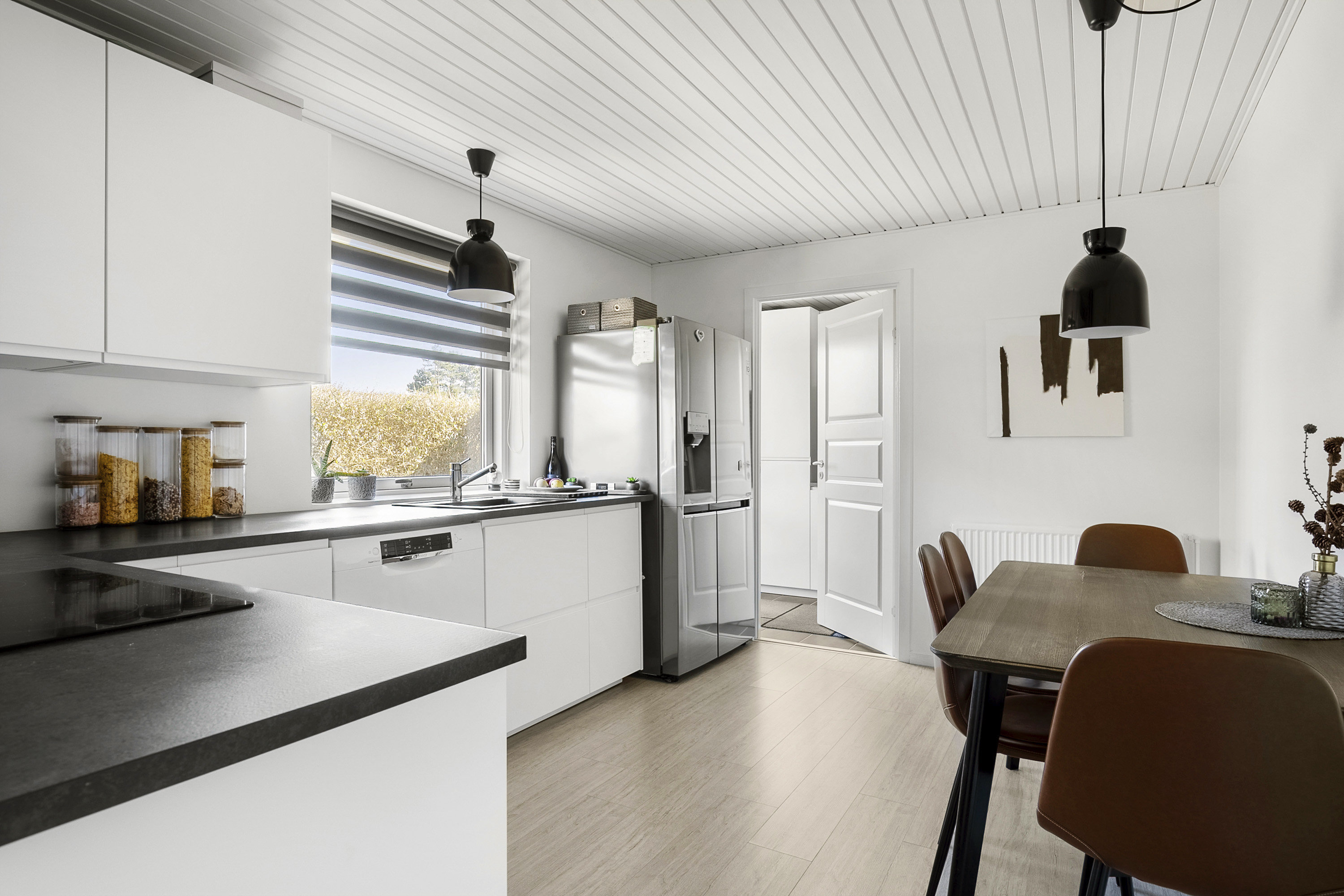 Fremhævet køkken billede i fuldskærmstilstand. Billede af Brolandvej 83, Agedrup, 5320 Agedrup