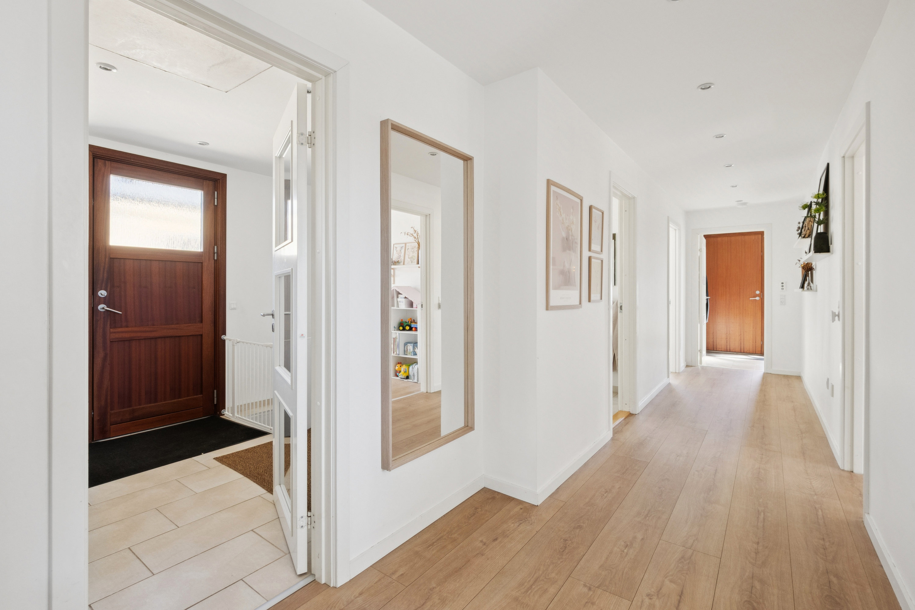 Fremhævet gang billede i fuldskærmstilstand. Billede af Højlundsvej 13, 7800 Skive