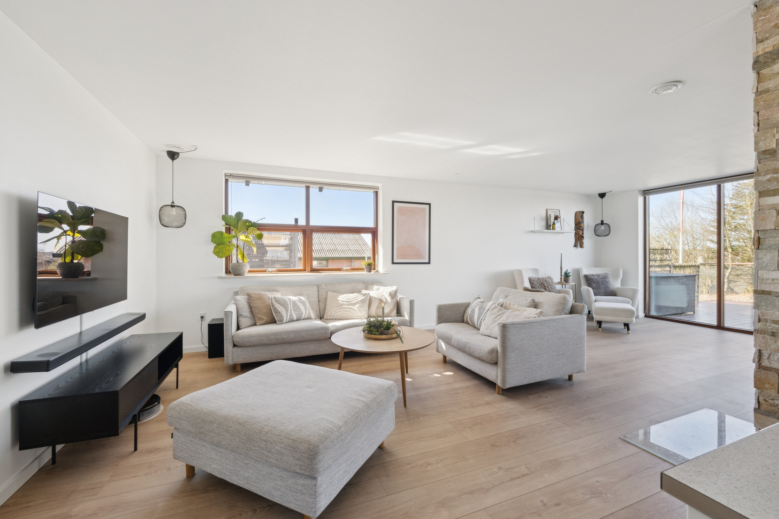 Fremhævet stue billede i fuldskærmstilstand. Billede af Højlundsvej 13, 7800 Skive