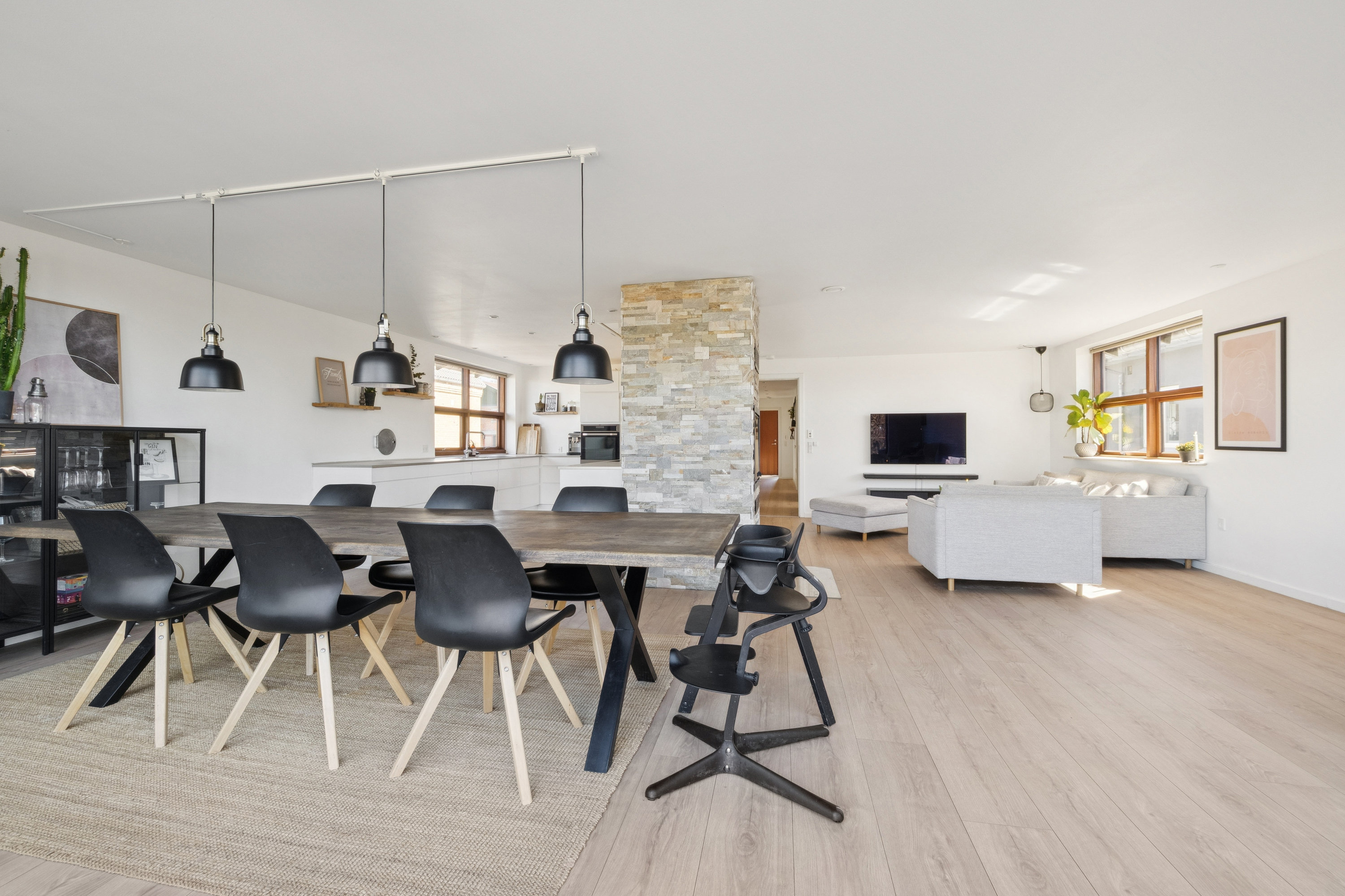 Fremhævet stue billede i fuldskærmstilstand. Billede af Højlundsvej 13, 7800 Skive