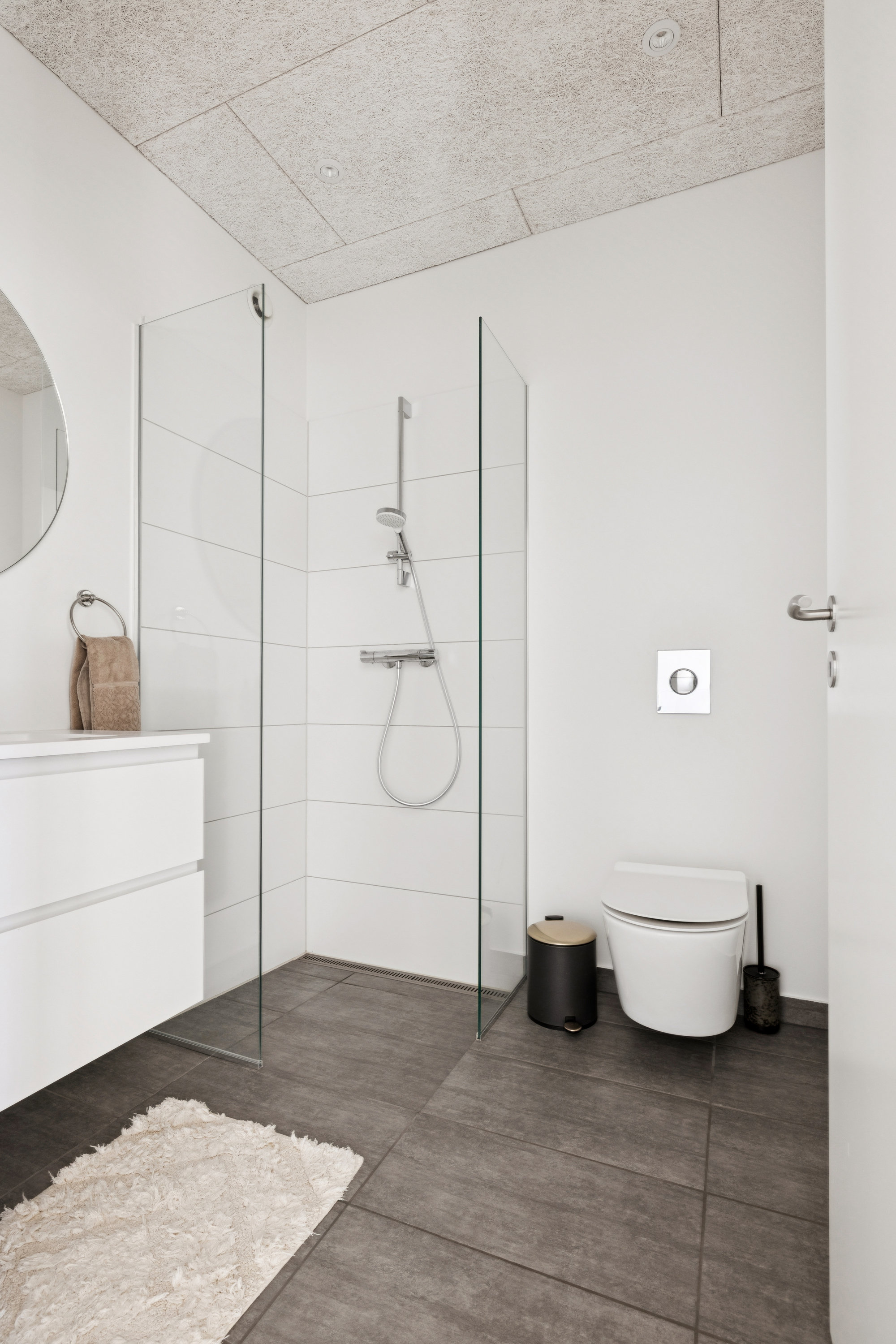 Fremhævet badeværelse billede i fuldskærmstilstand. Billede af Baunehøjparken 22C, 8410 Rønde