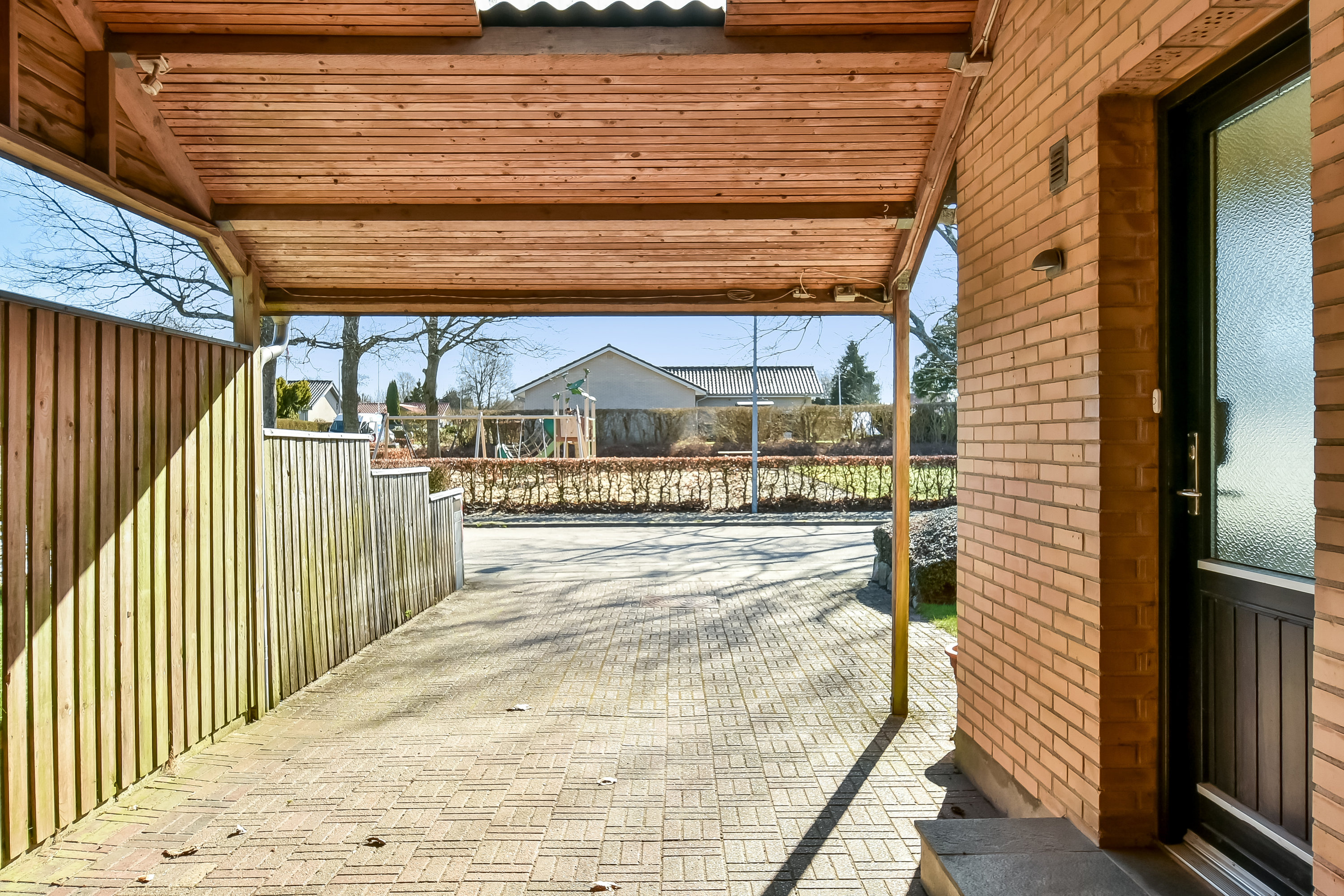 Fremhævet carport billede i fuldskærmstilstand. Billede af Jagtvej 32, Hammerum, 7400 Herning