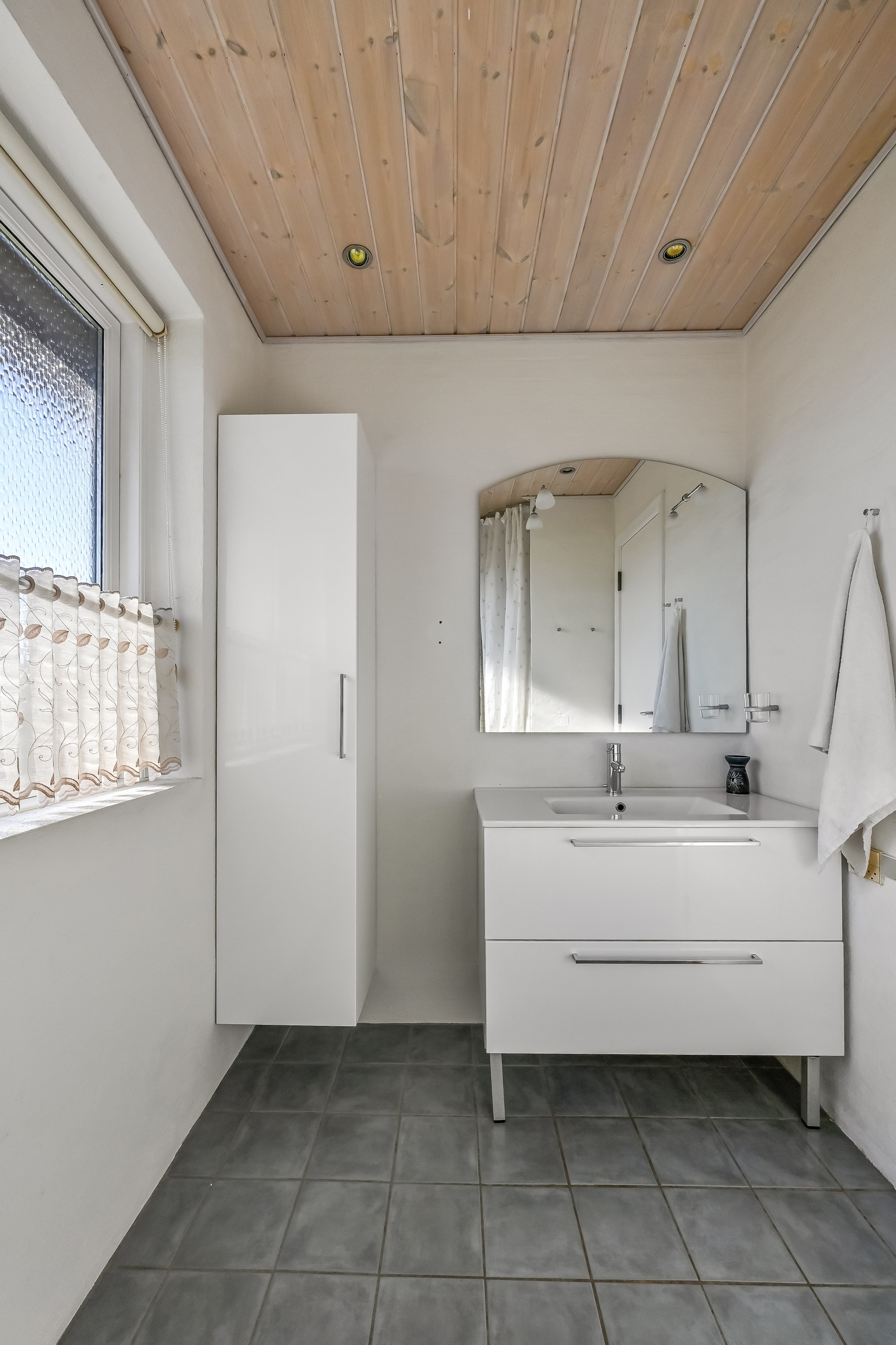 Fremhævet badeværelse billede i fuldskærmstilstand. Billede af Jagtvej 32, Hammerum, 7400 Herning