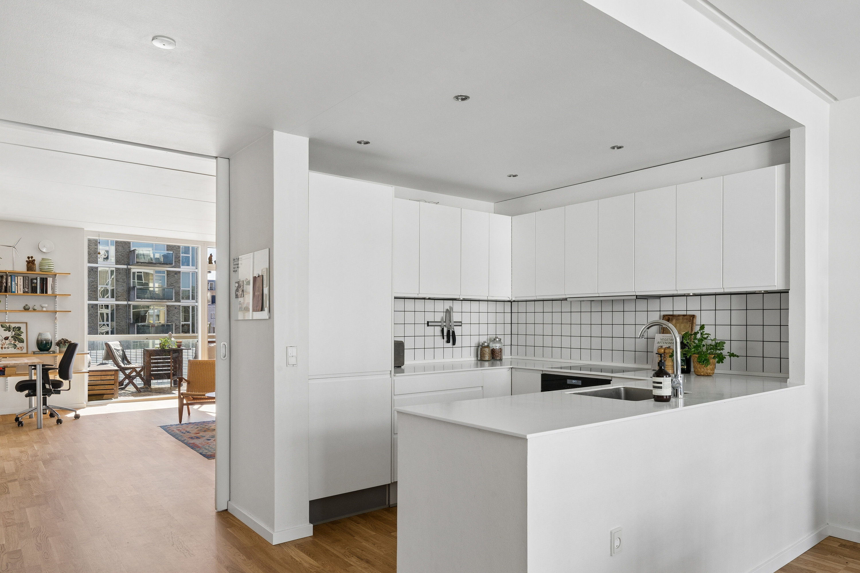 Fremhævet køkken billede i fuldskærmstilstand. Billede af Klaksvigsgade 7, 3. tv., 2300 København S