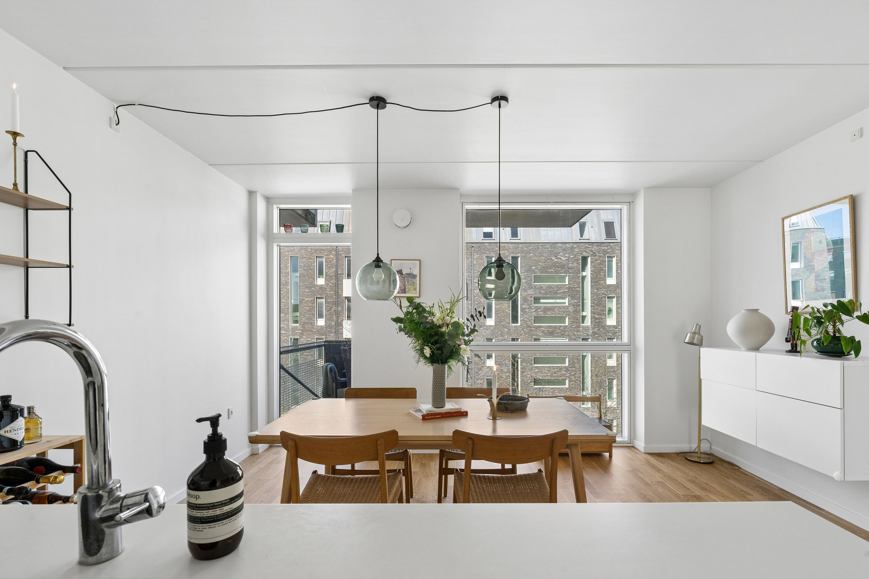 Fremhævet spisestue billede i fuldskærmstilstand. Billede af Klaksvigsgade 7, 3. tv., 2300 København S